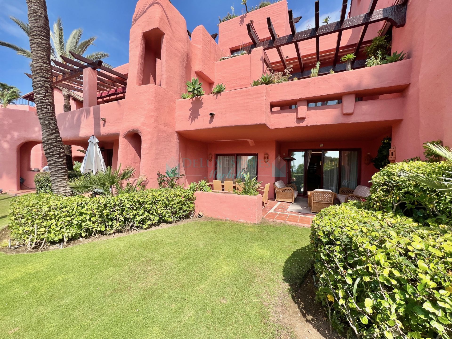 Ground Floor Apartment for sale in Guadalmansa Playa, Estepona