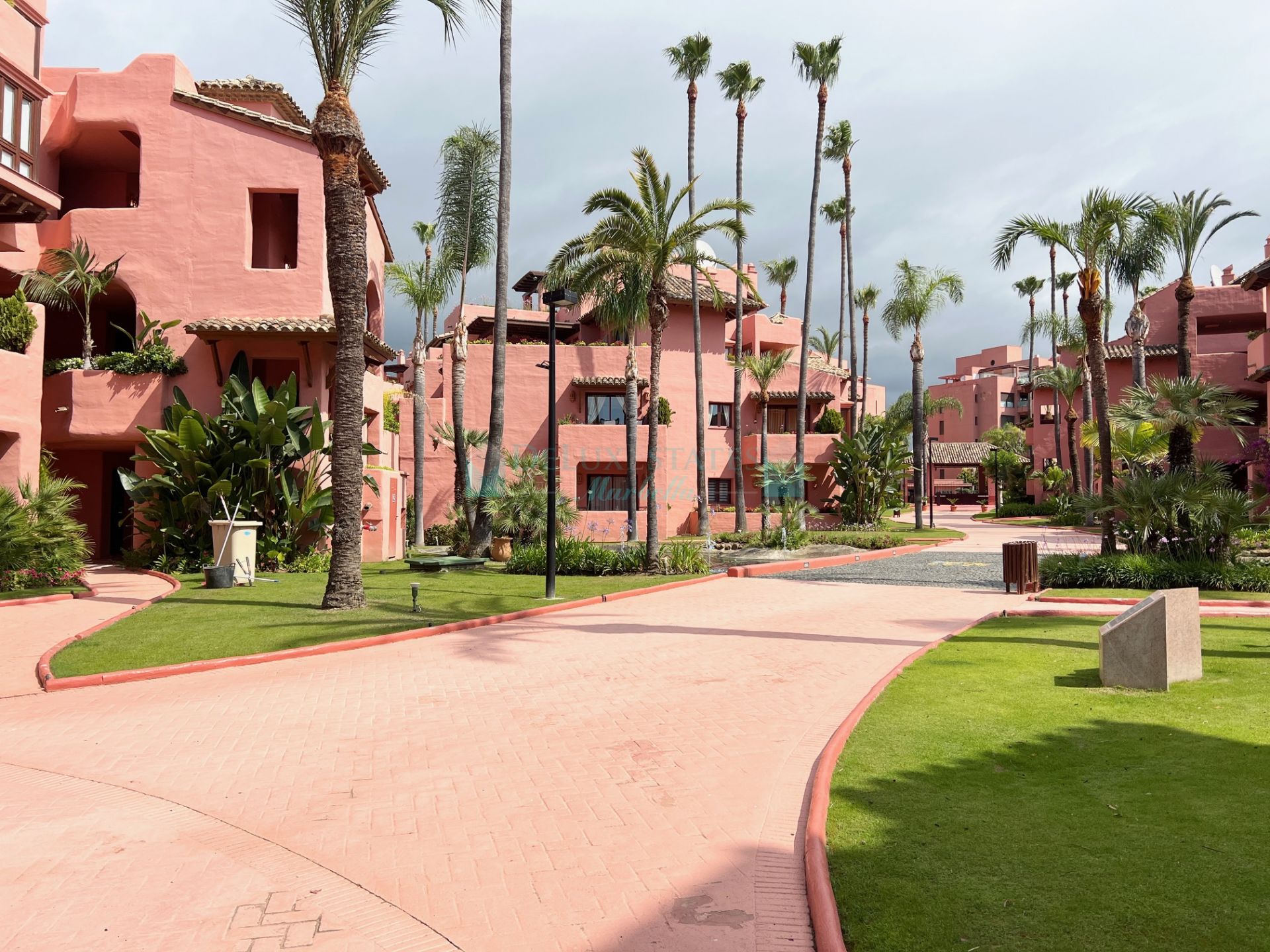 Ground Floor Apartment for sale in Guadalmansa Playa, Estepona