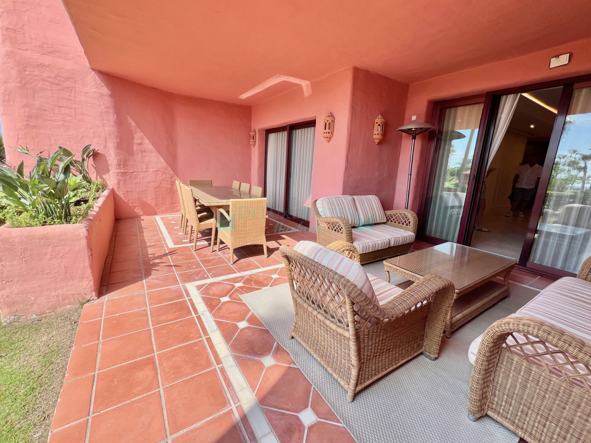 Ground Floor Apartment for sale in Guadalmansa Playa, Estepona