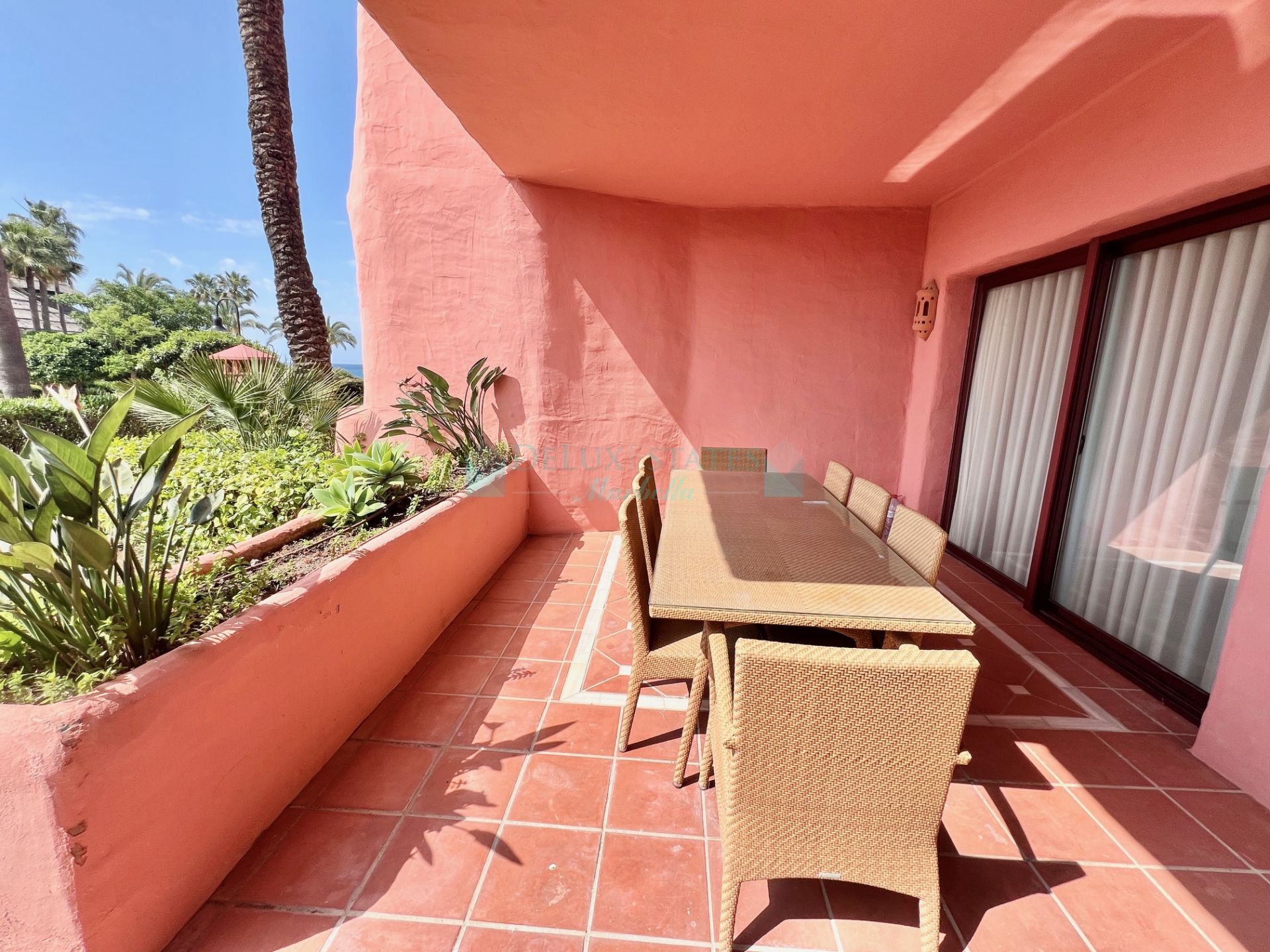 Ground Floor Apartment for sale in Guadalmansa Playa, Estepona