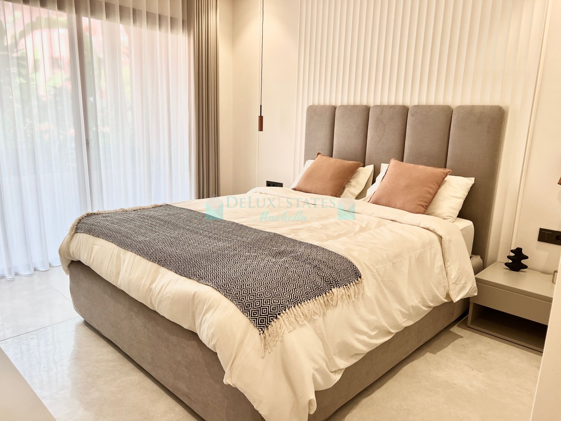 Ground Floor Apartment for sale in Guadalmansa Playa, Estepona
