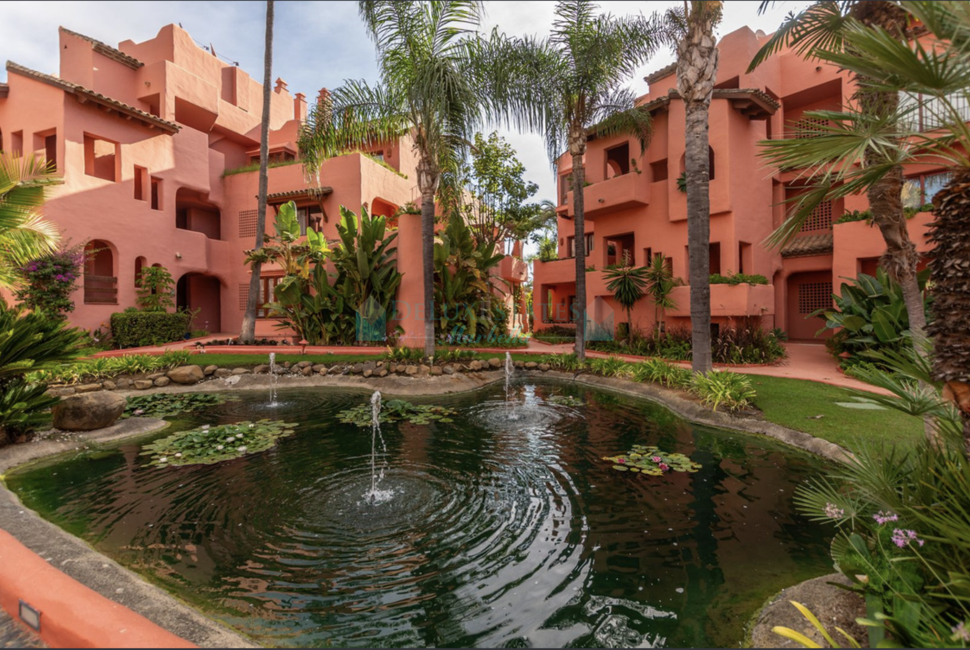 Ground Floor Apartment for sale in Guadalmansa Playa, Estepona