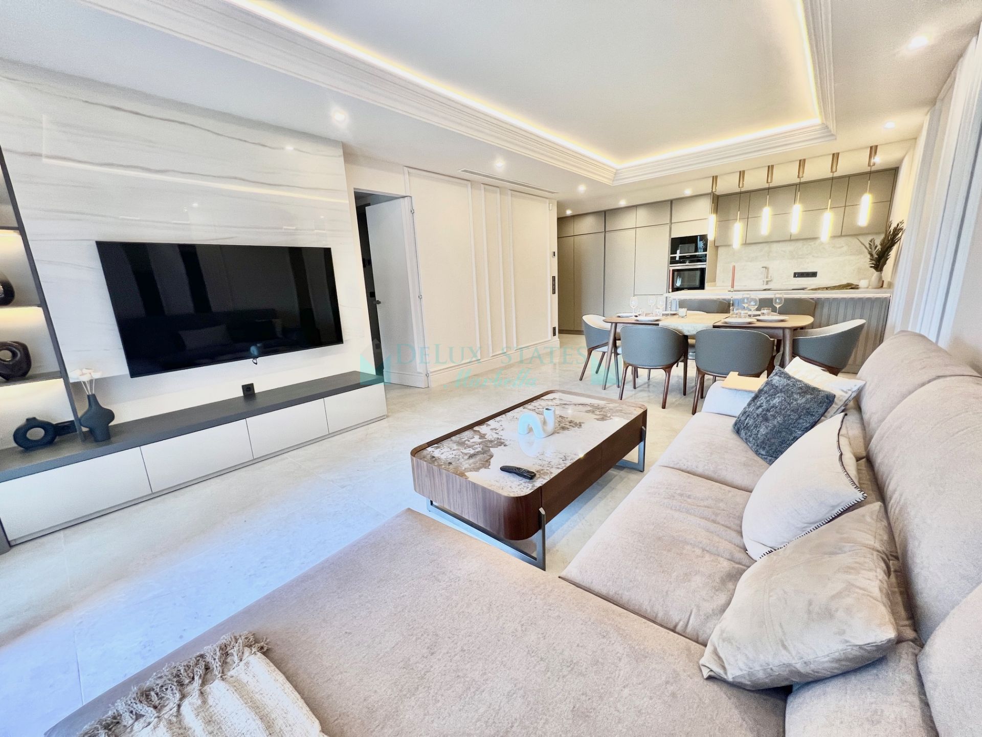 Ground Floor Apartment for sale in Guadalmansa Playa, Estepona
