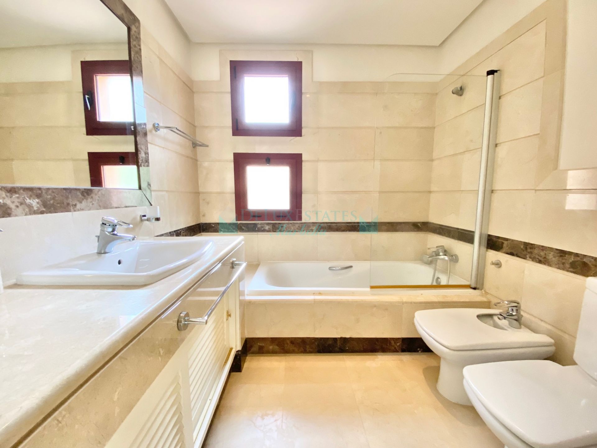 Apartamento en alquiler en Bahia de Marbella, Marbella Este