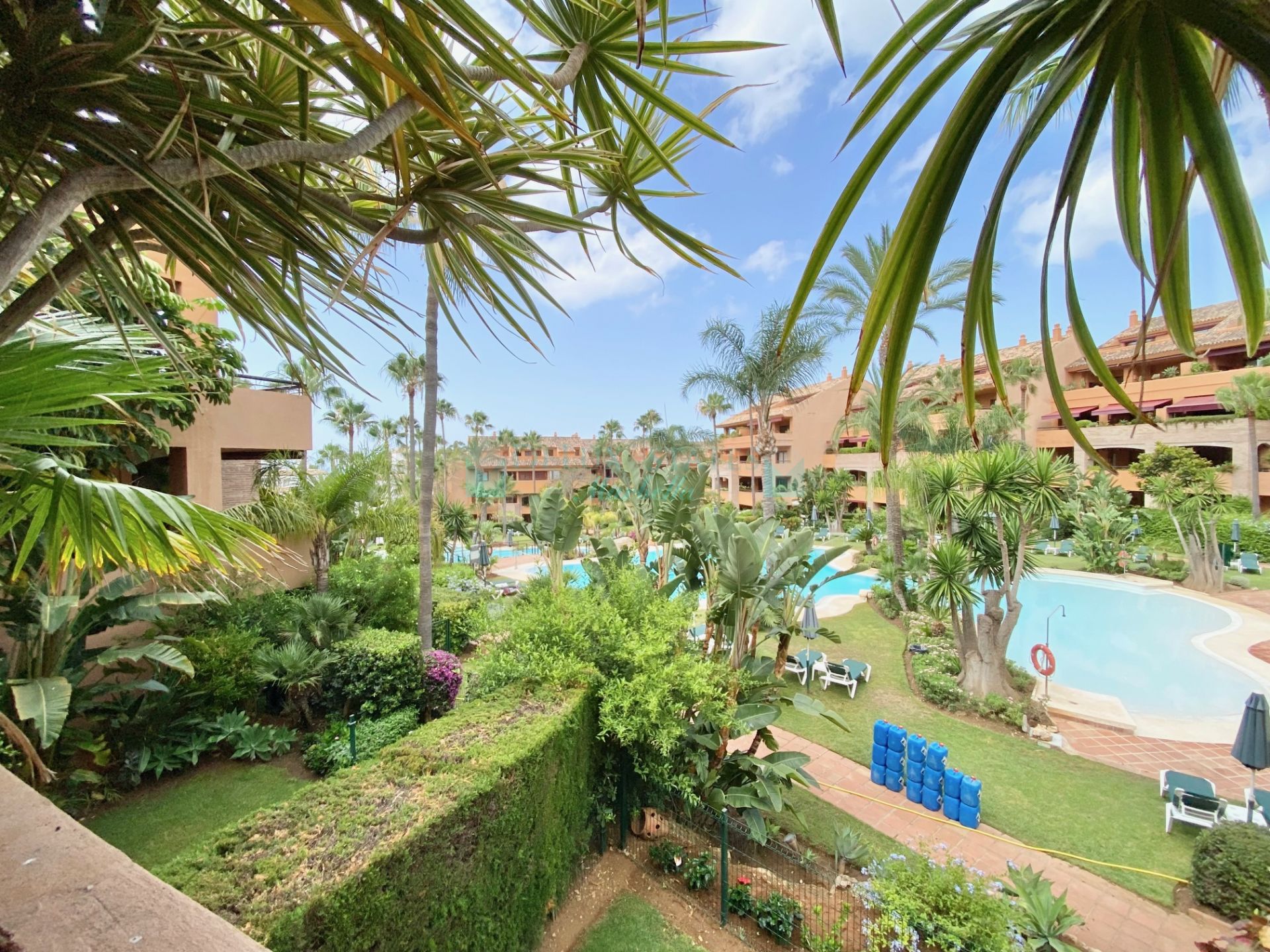 Apartamento en alquiler en Bahia de Marbella, Marbella Este