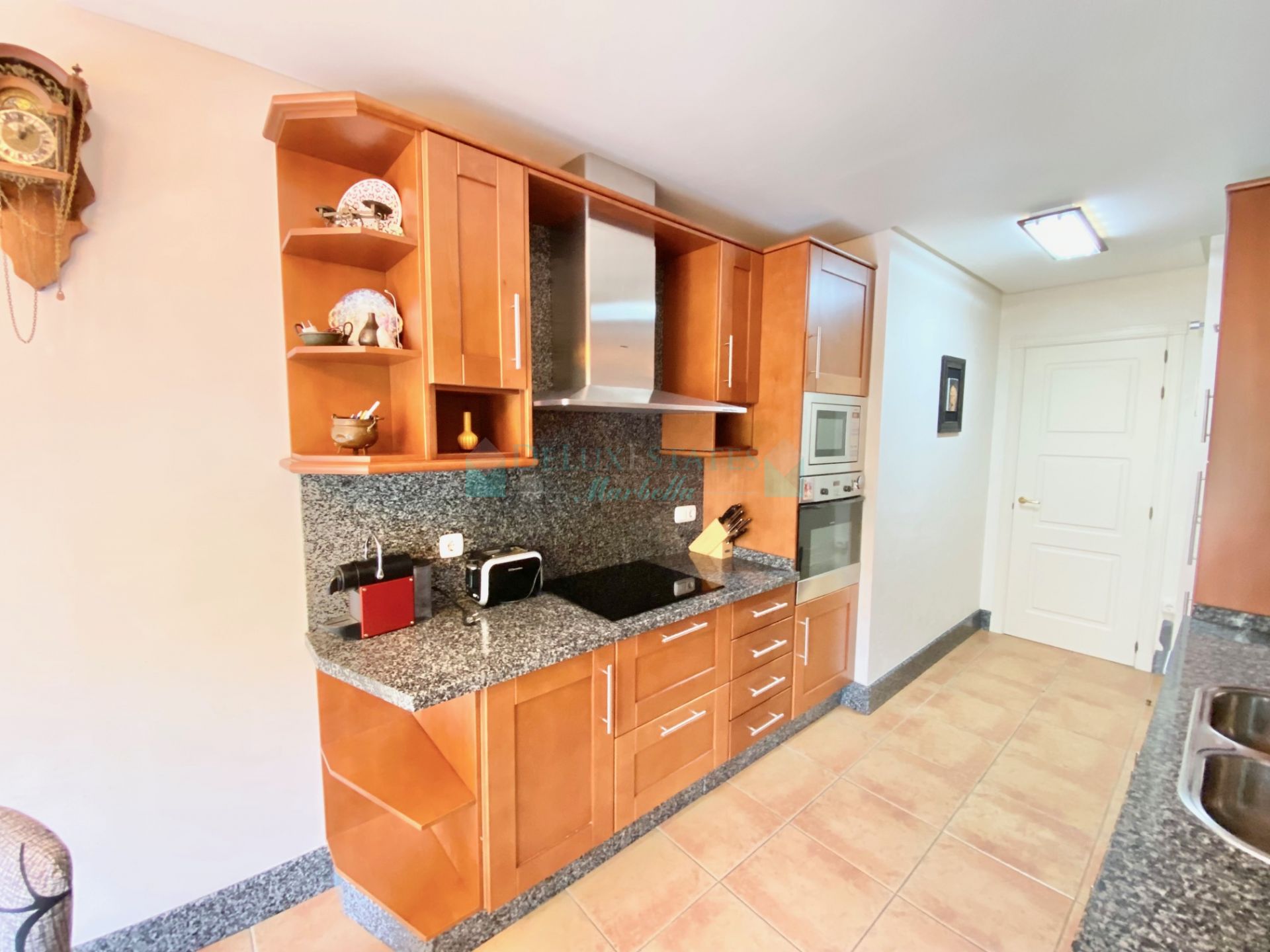 Apartamento en alquiler en Bahia de Marbella, Marbella Este