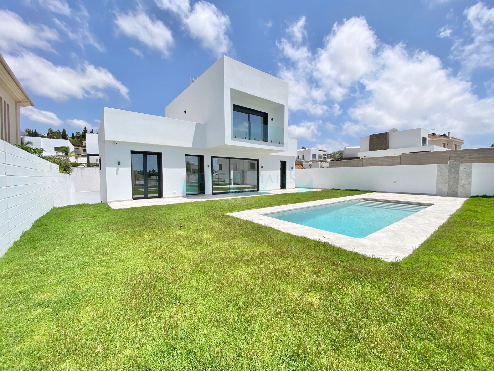Villa for sale in Mijas