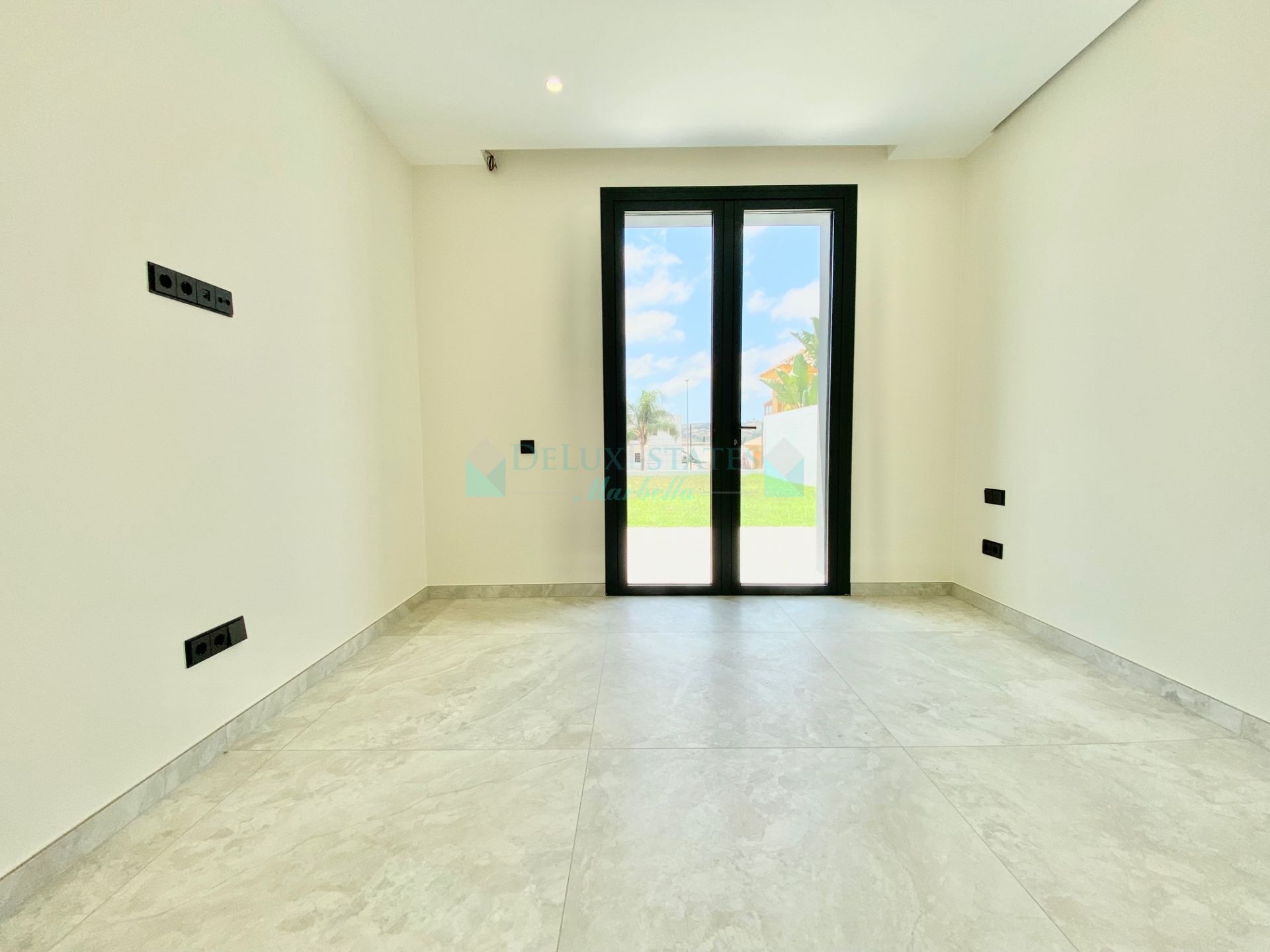 Villa for sale in Mijas