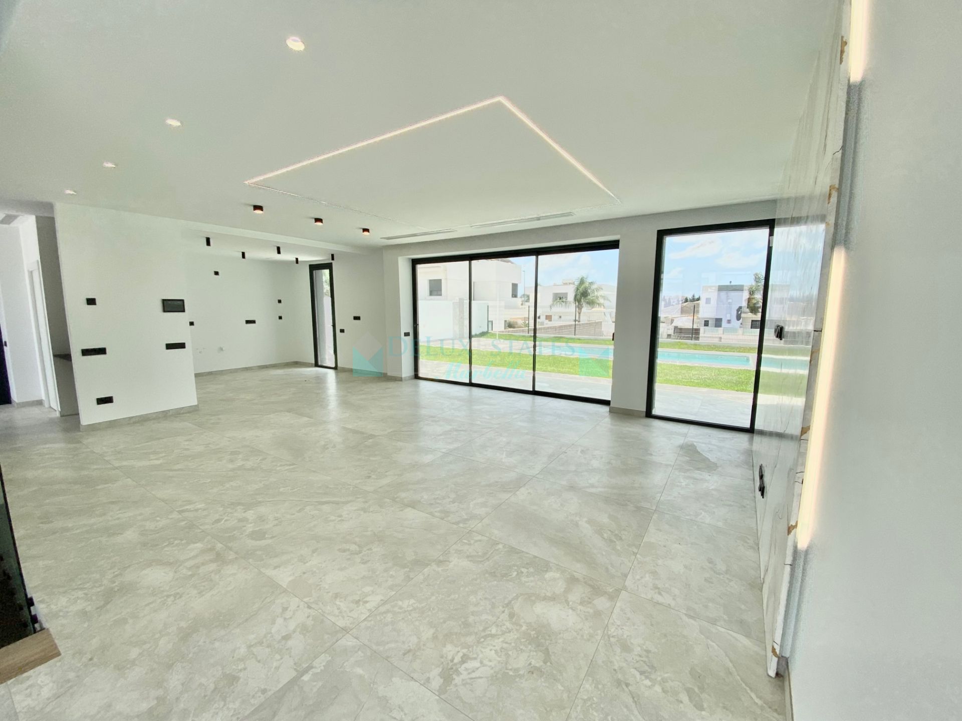 Villa for sale in Mijas