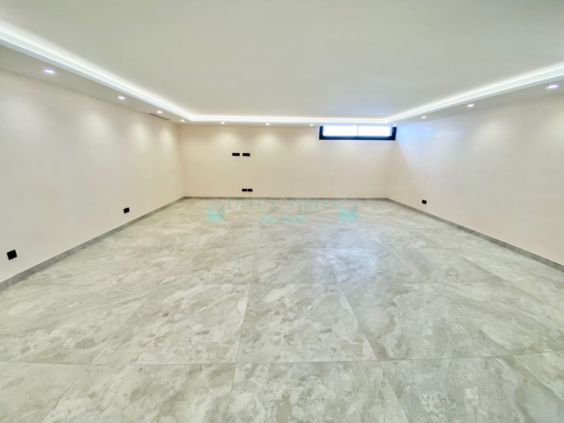 Villa for sale in Mijas