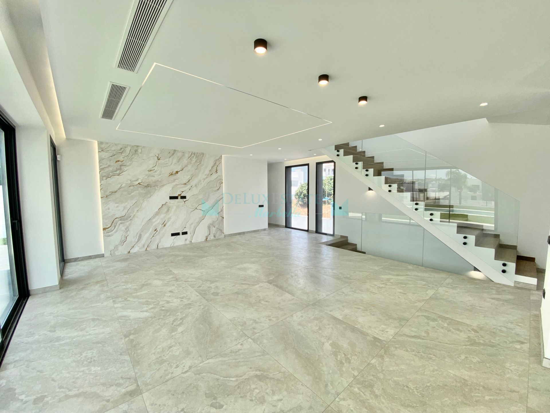 Villa for sale in Mijas