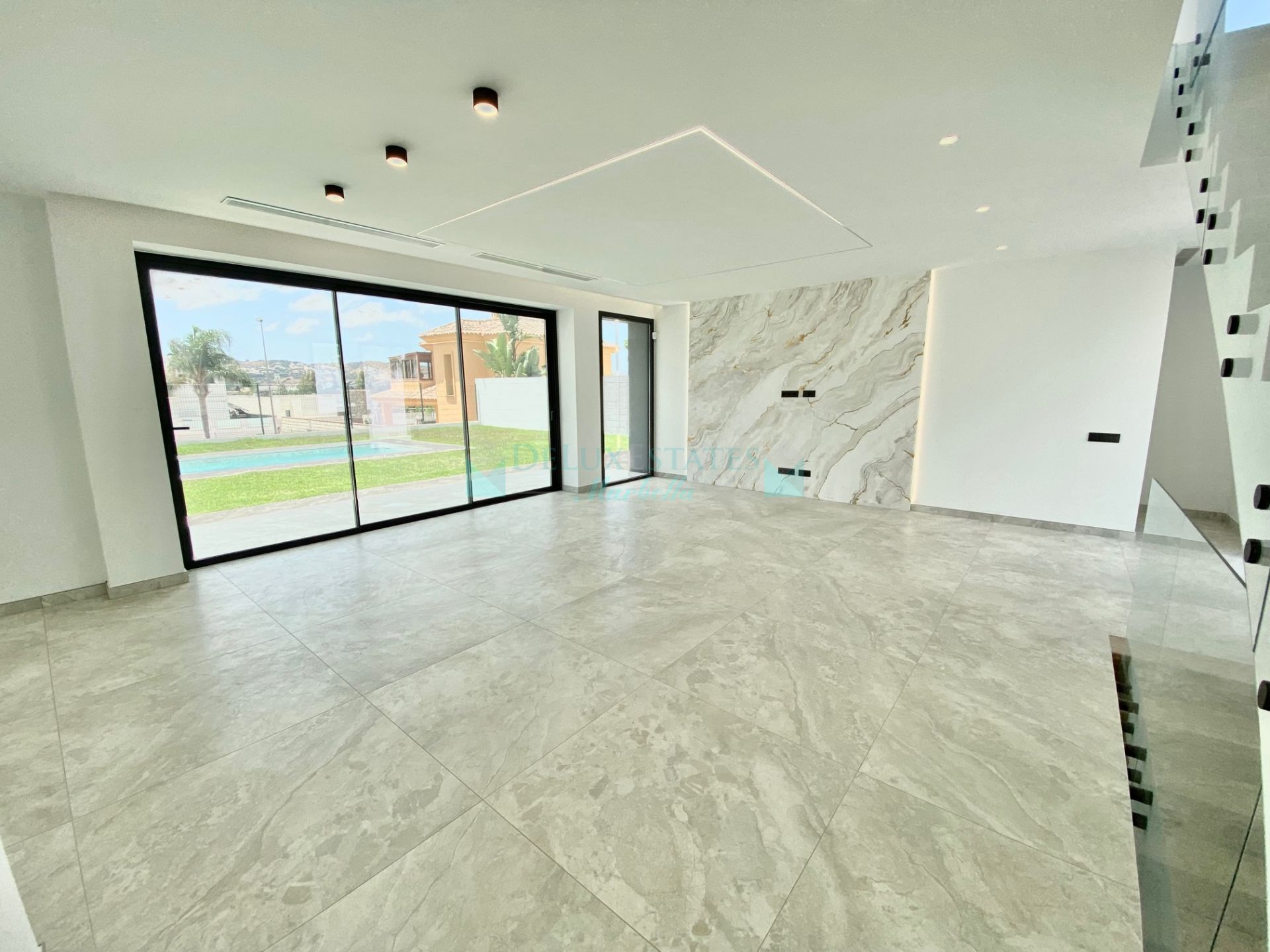 Villa for sale in Mijas