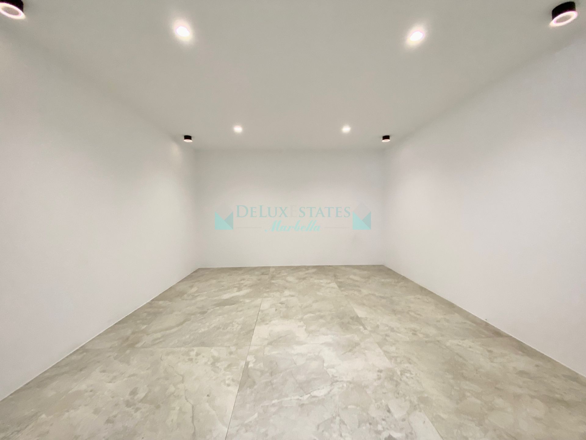Villa for sale in Mijas