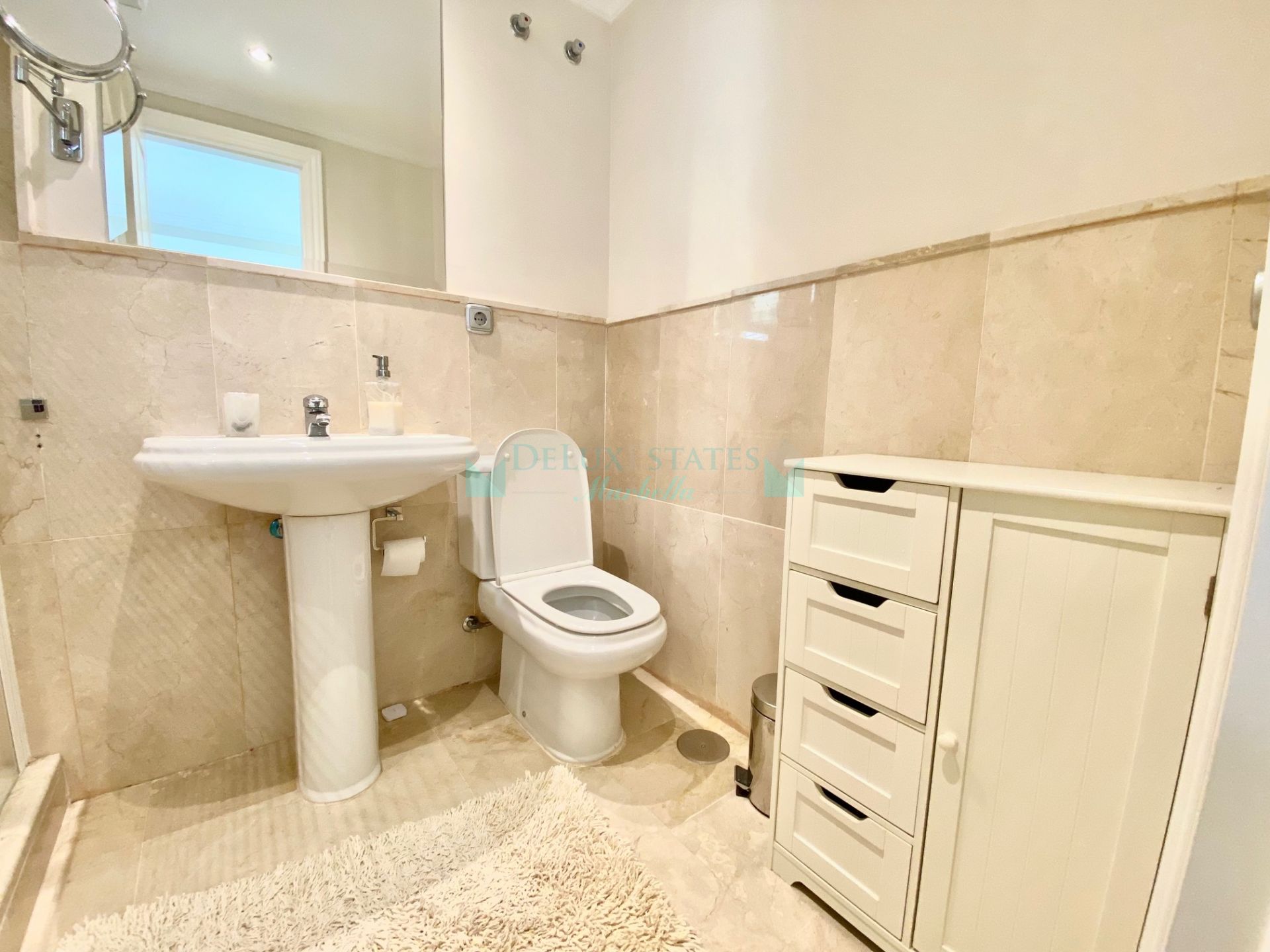 Apartment for rent in Marques de Atalaya, Estepona
