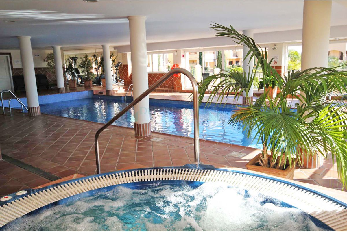 Apartment for rent in Marques de Atalaya, Estepona