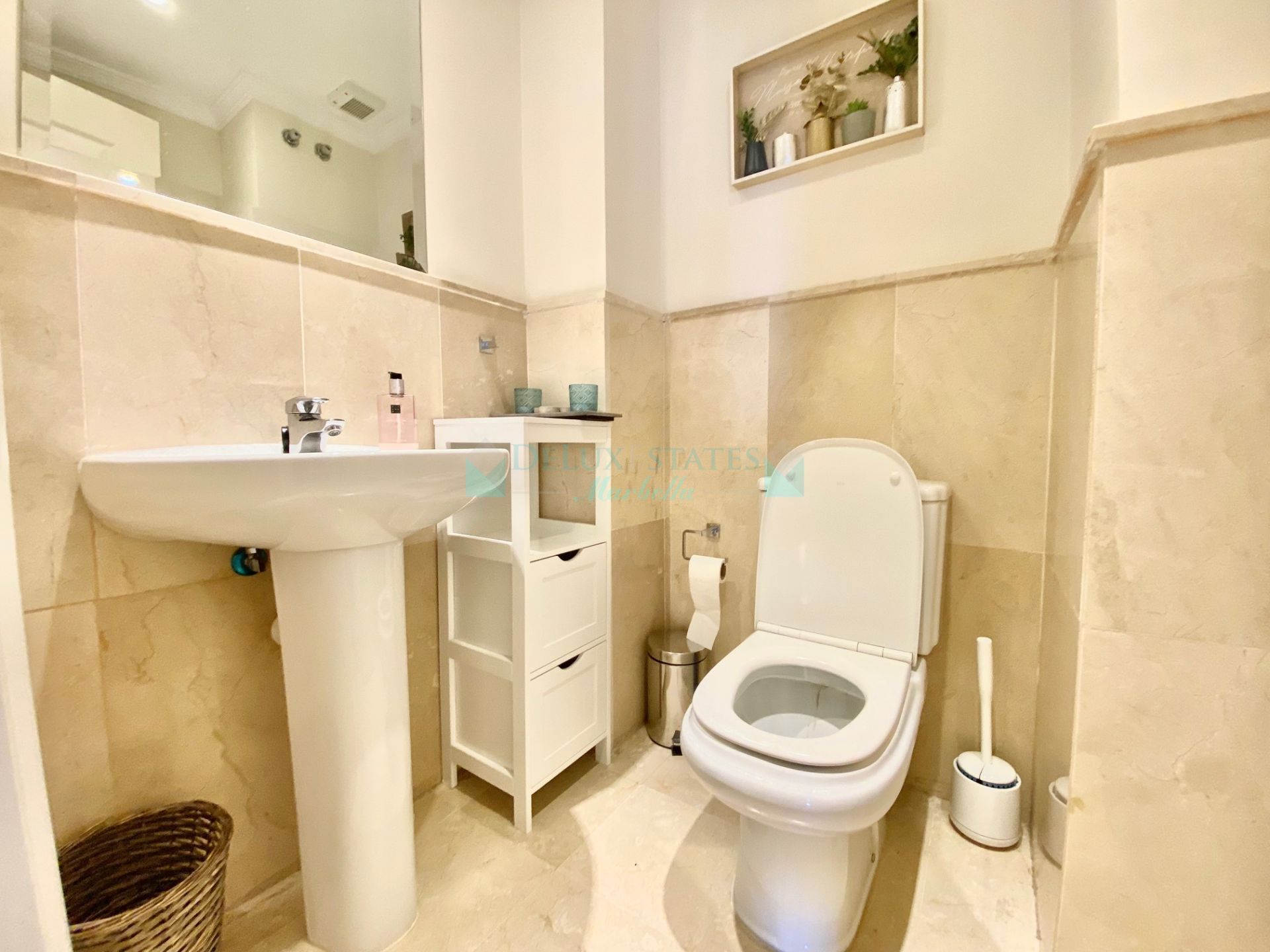 Apartment for rent in Marques de Atalaya, Estepona