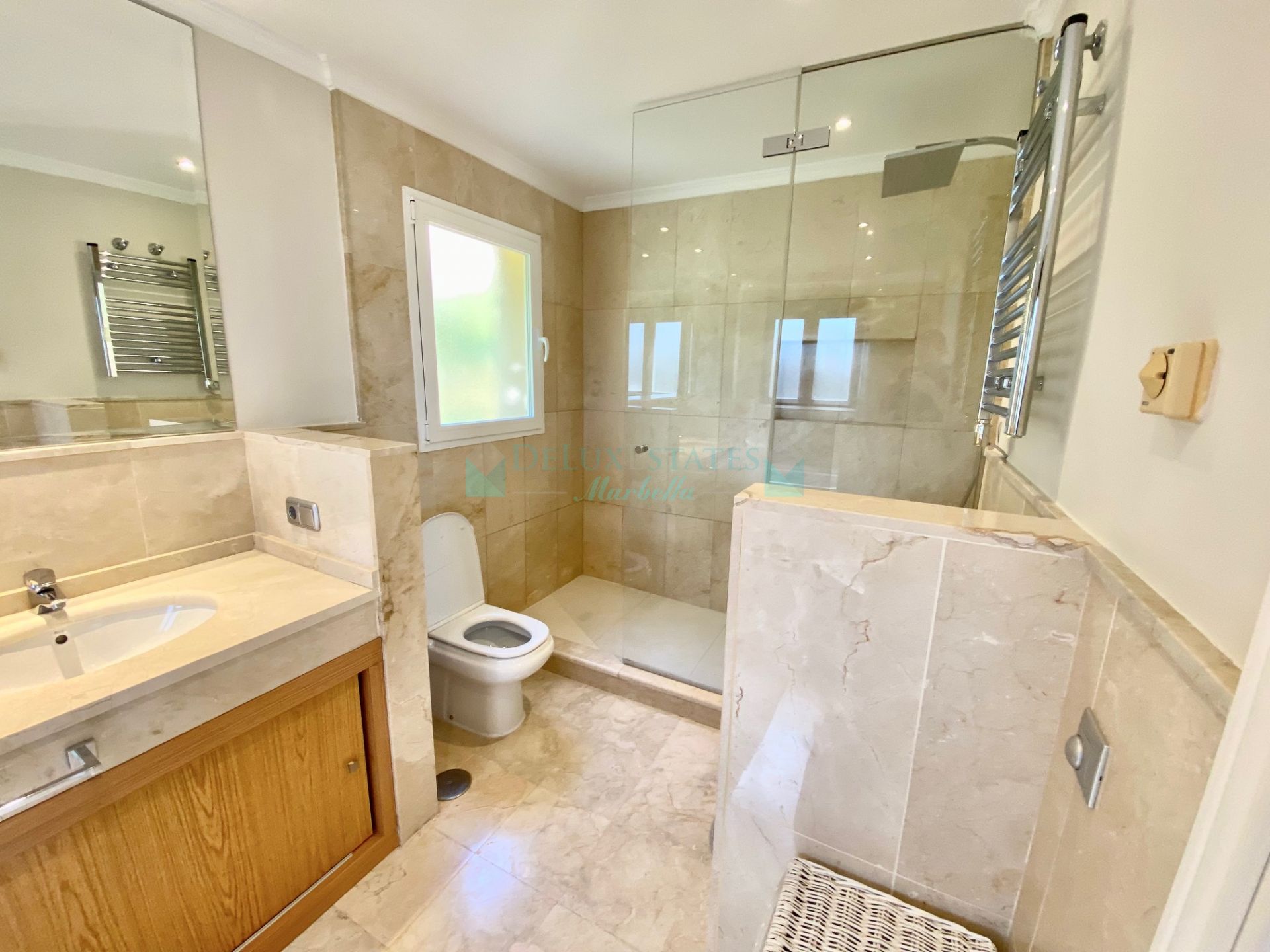 Apartment for rent in Marques de Atalaya, Estepona