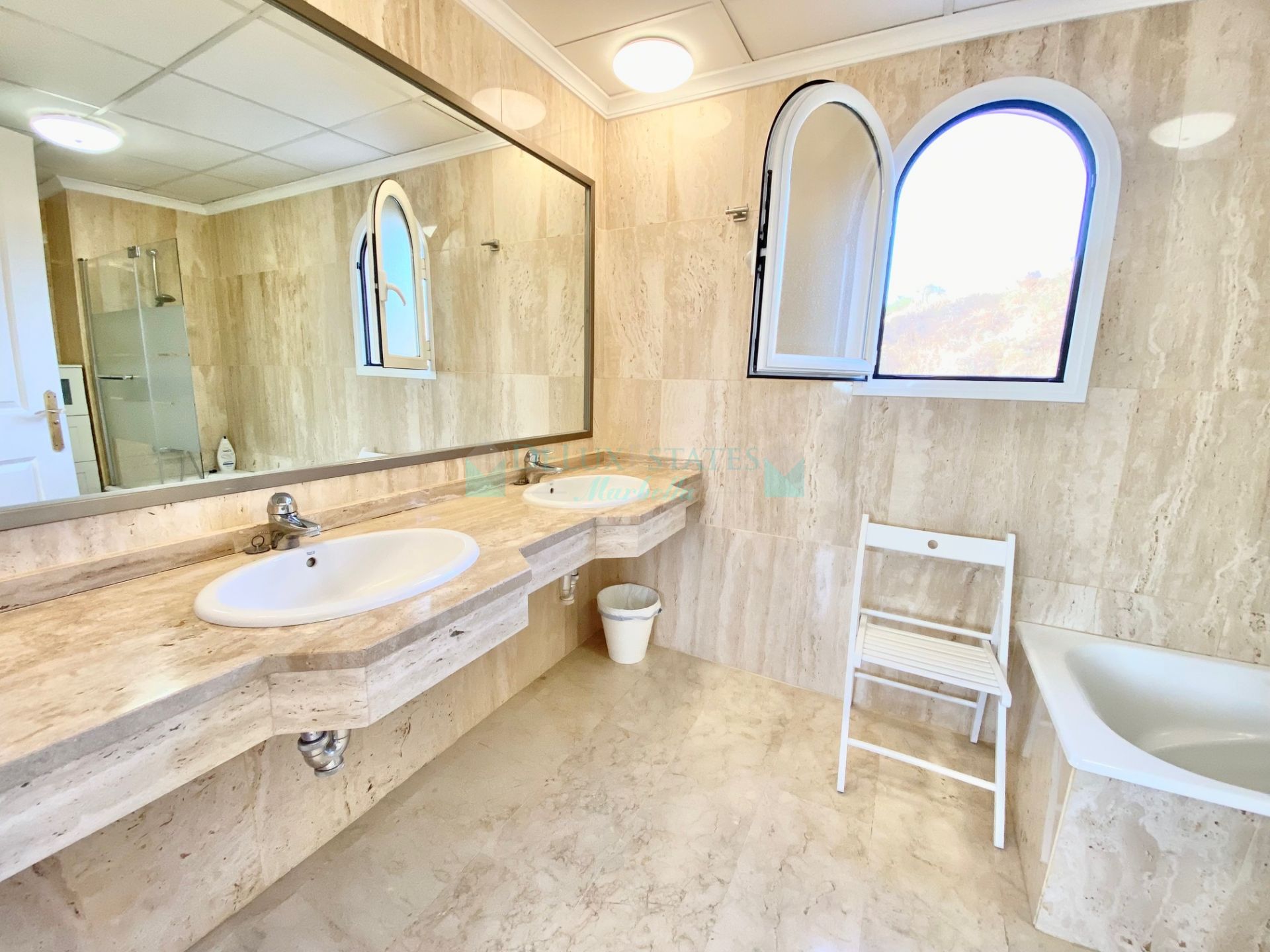 Duplex Penthouse for sale in Elviria, Marbella East