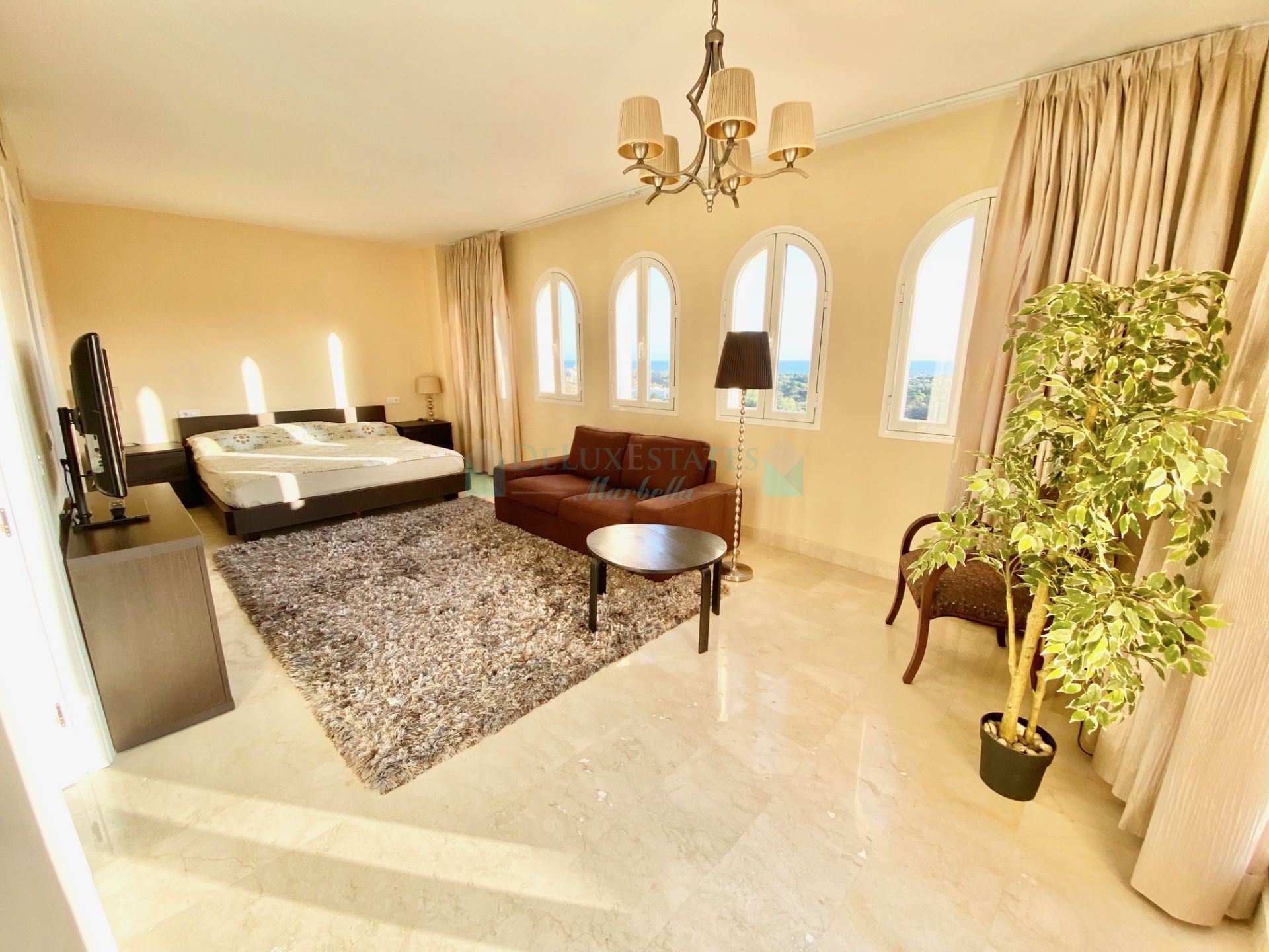 Duplex Penthouse for sale in Elviria, Marbella East