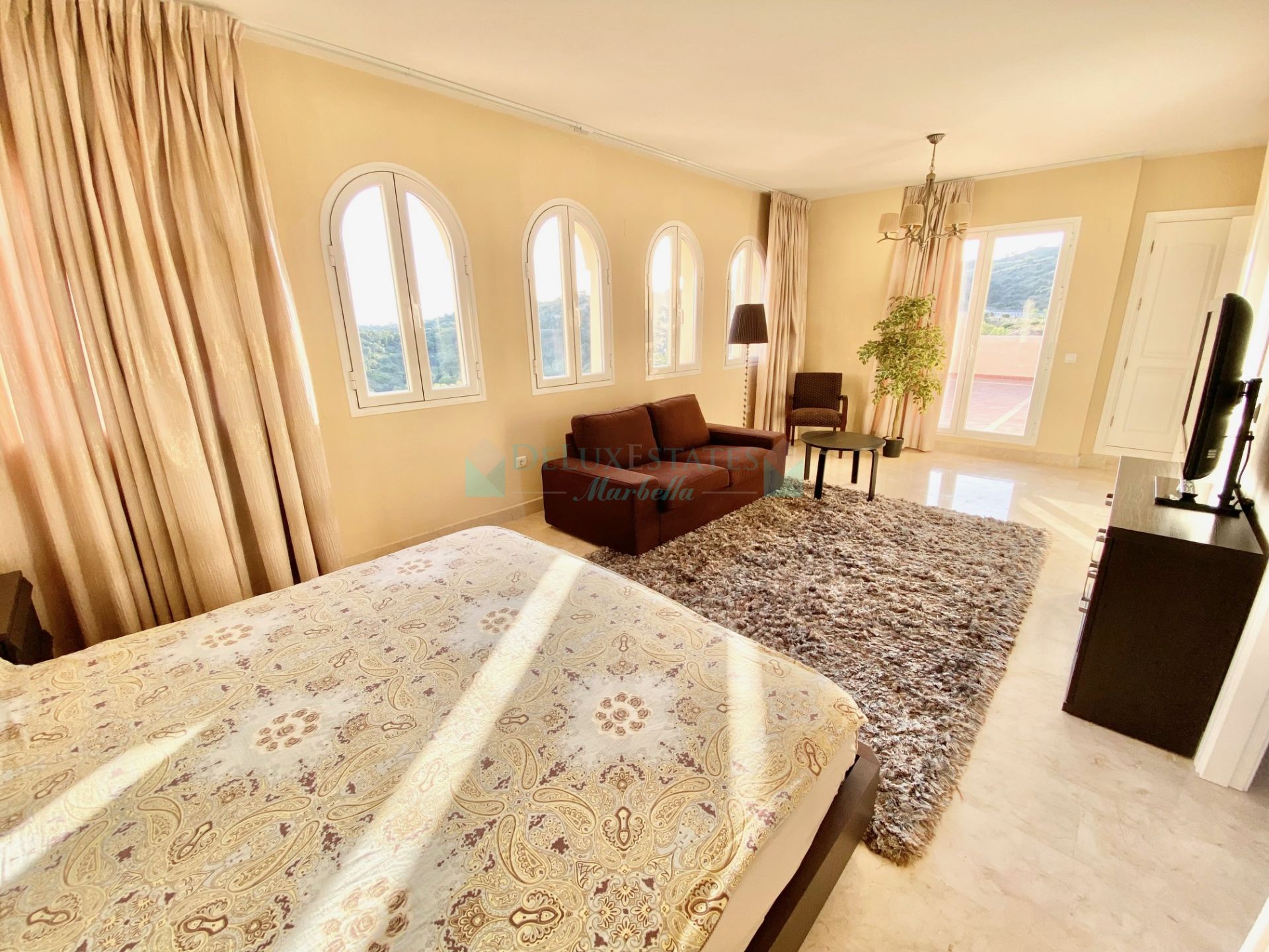 Duplex Penthouse for sale in Elviria, Marbella East