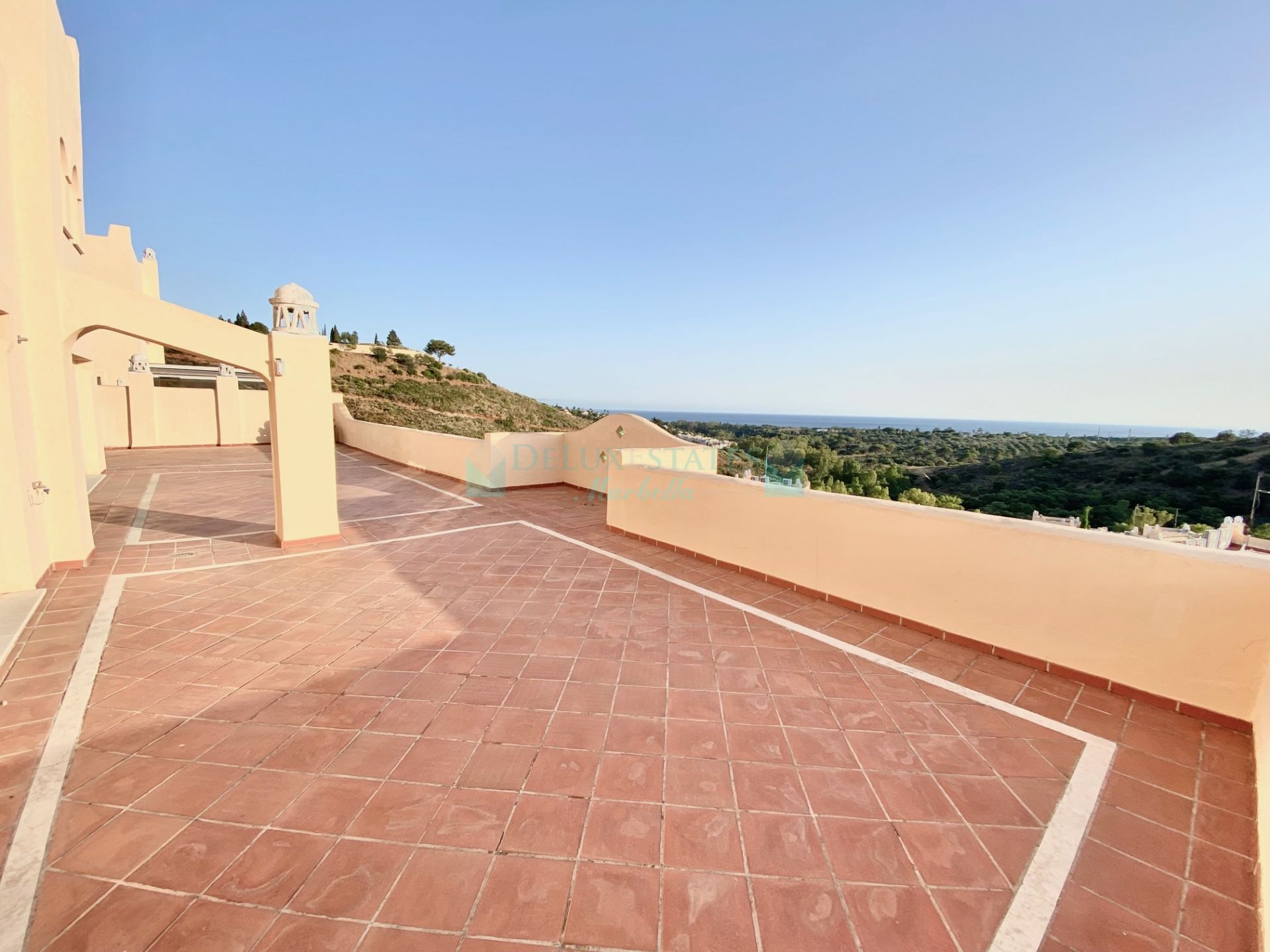 Duplex Penthouse for sale in Elviria, Marbella East