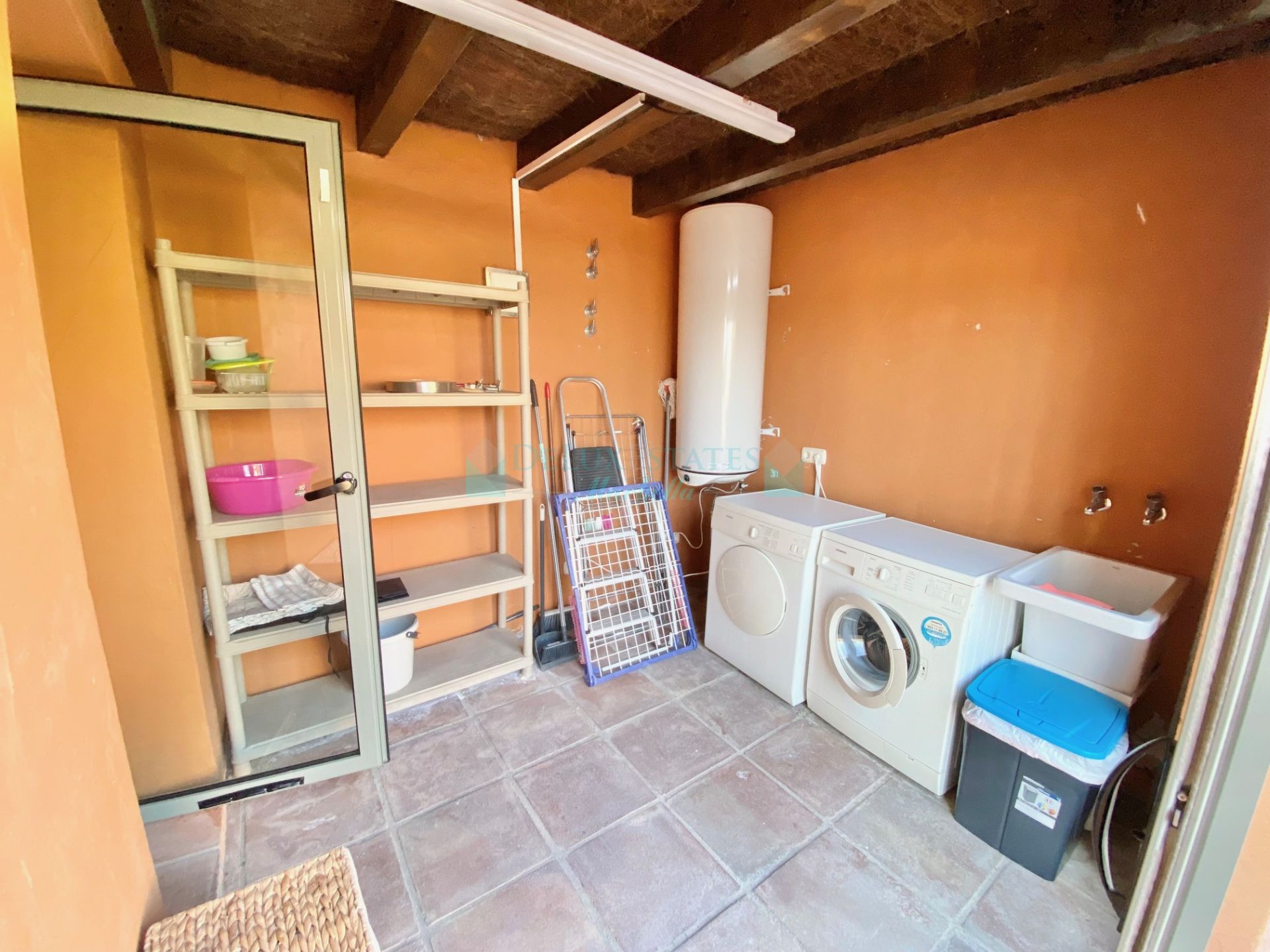 Penthouse for rent in Benatalaya, Estepona