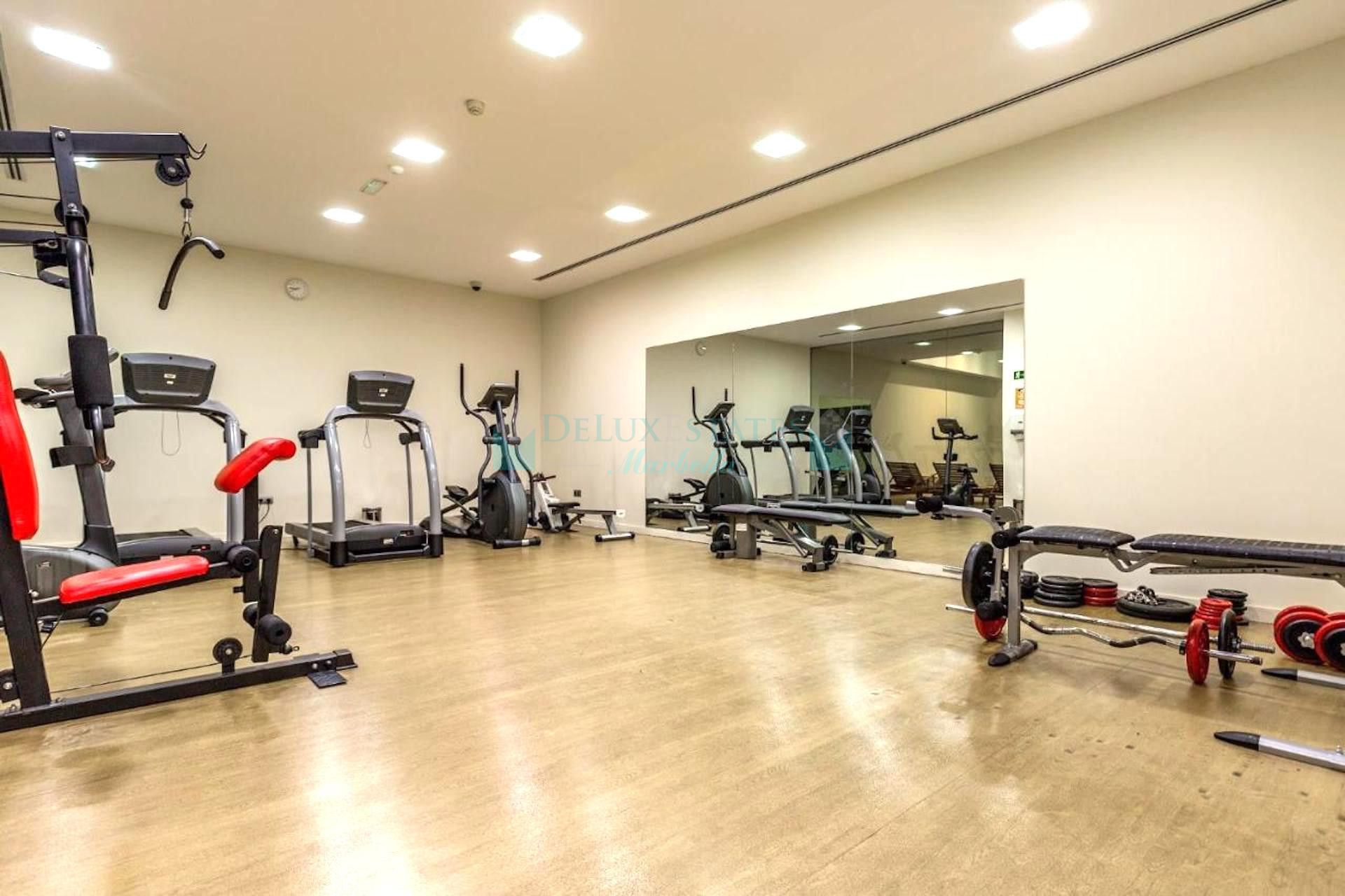 Penthouse for rent in Benatalaya, Estepona