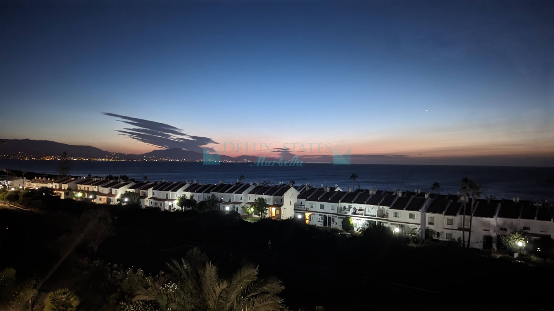 Penthouse for sale in Castillo de la Duquesa, Manilva