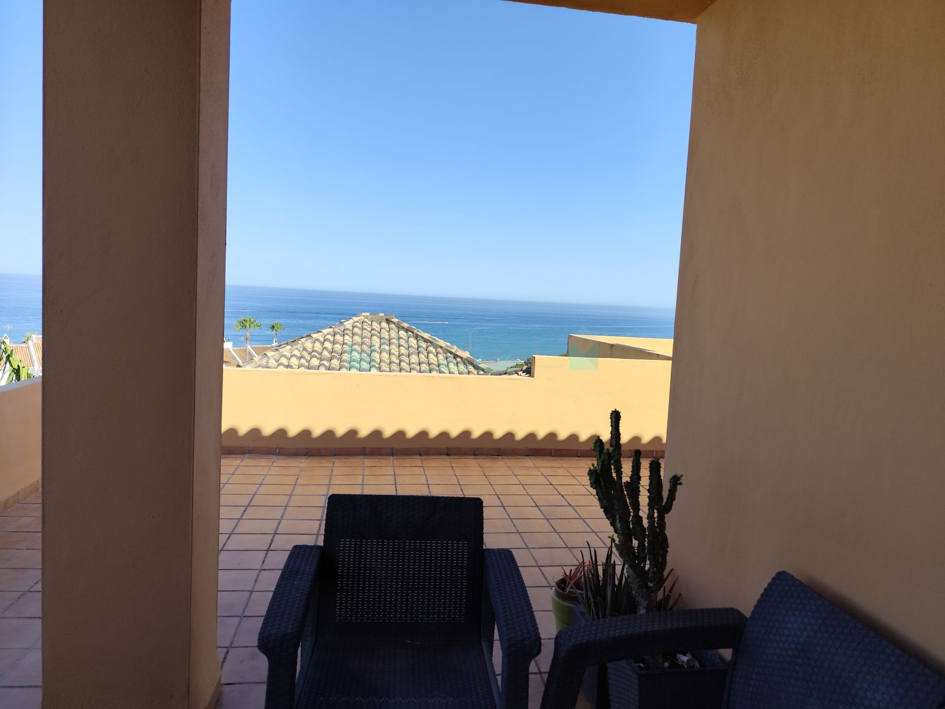 Penthouse for sale in Castillo de la Duquesa, Manilva
