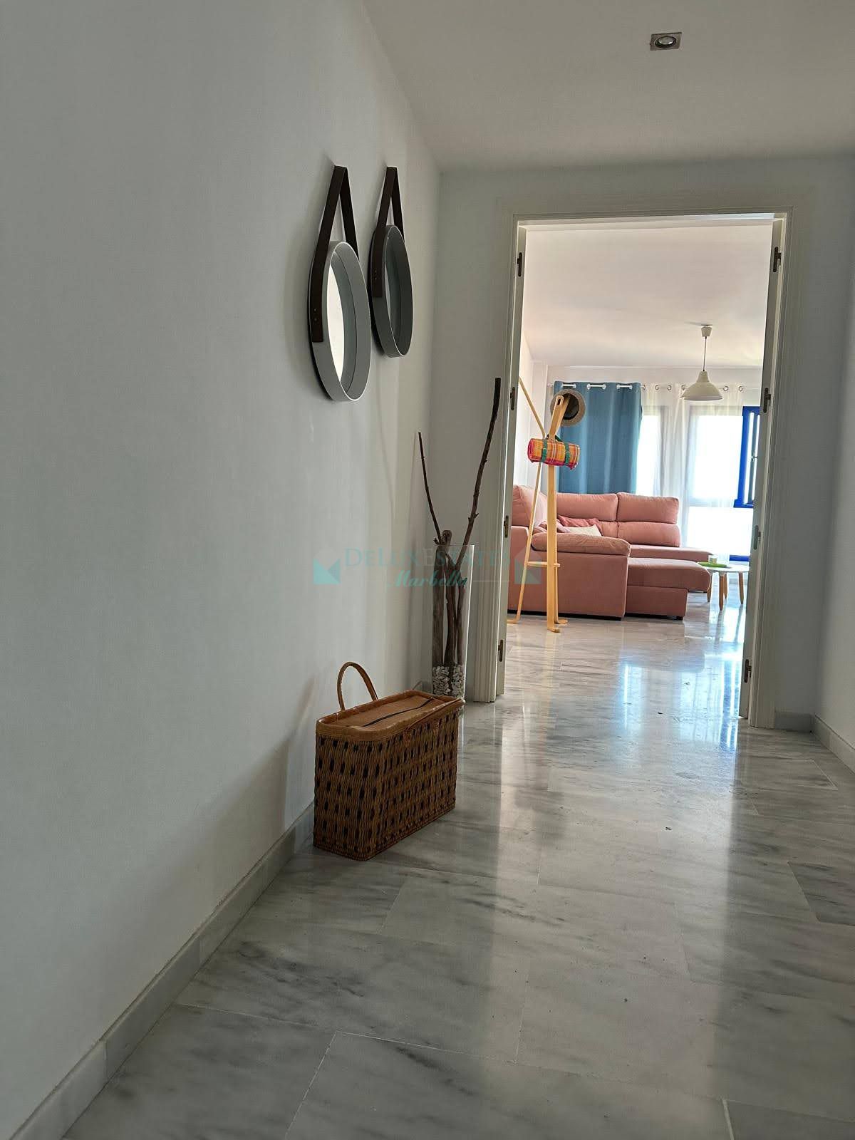 Penthouse for sale in Castillo de la Duquesa, Manilva
