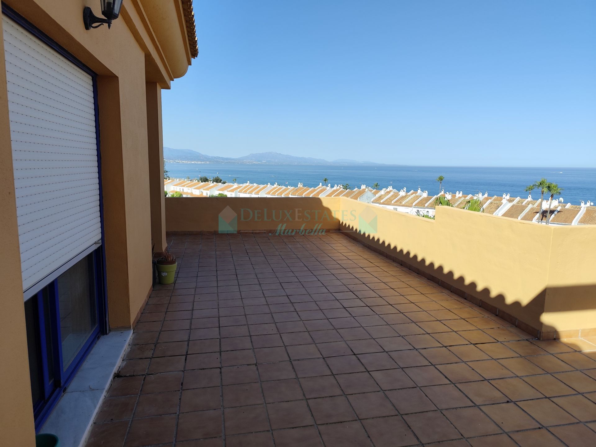 Penthouse for sale in Castillo de la Duquesa, Manilva