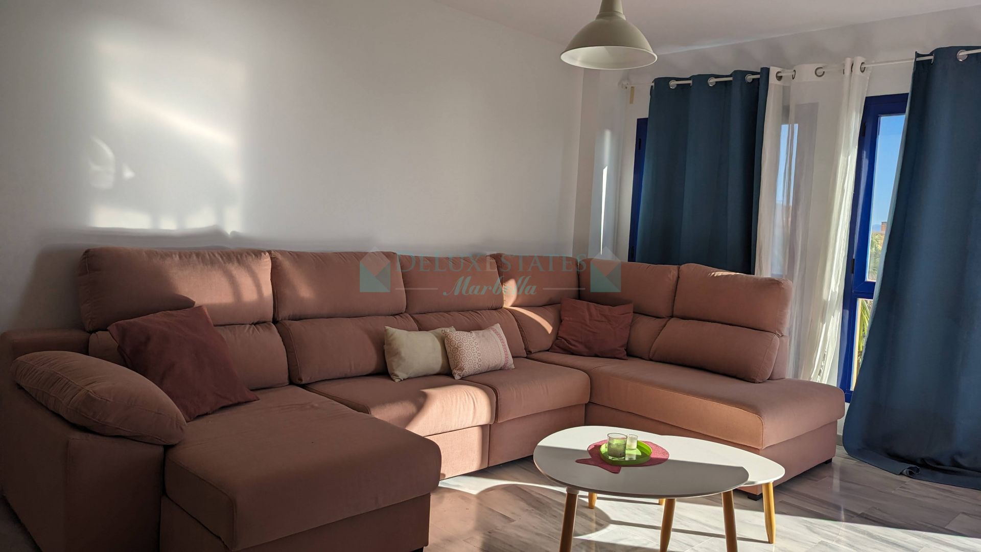 Penthouse for sale in Castillo de la Duquesa, Manilva