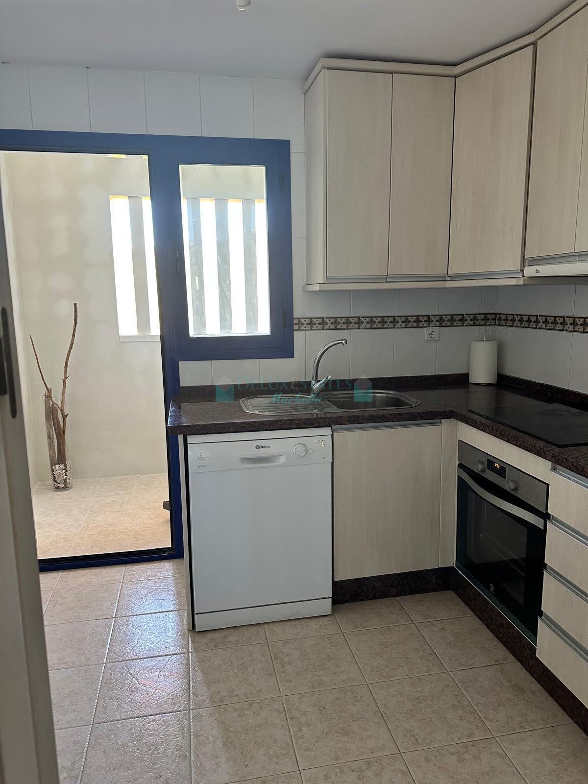 Penthouse for sale in Castillo de la Duquesa, Manilva