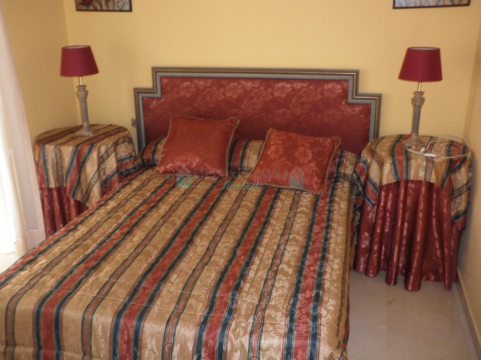 Town House for sale in El Padron, Estepona