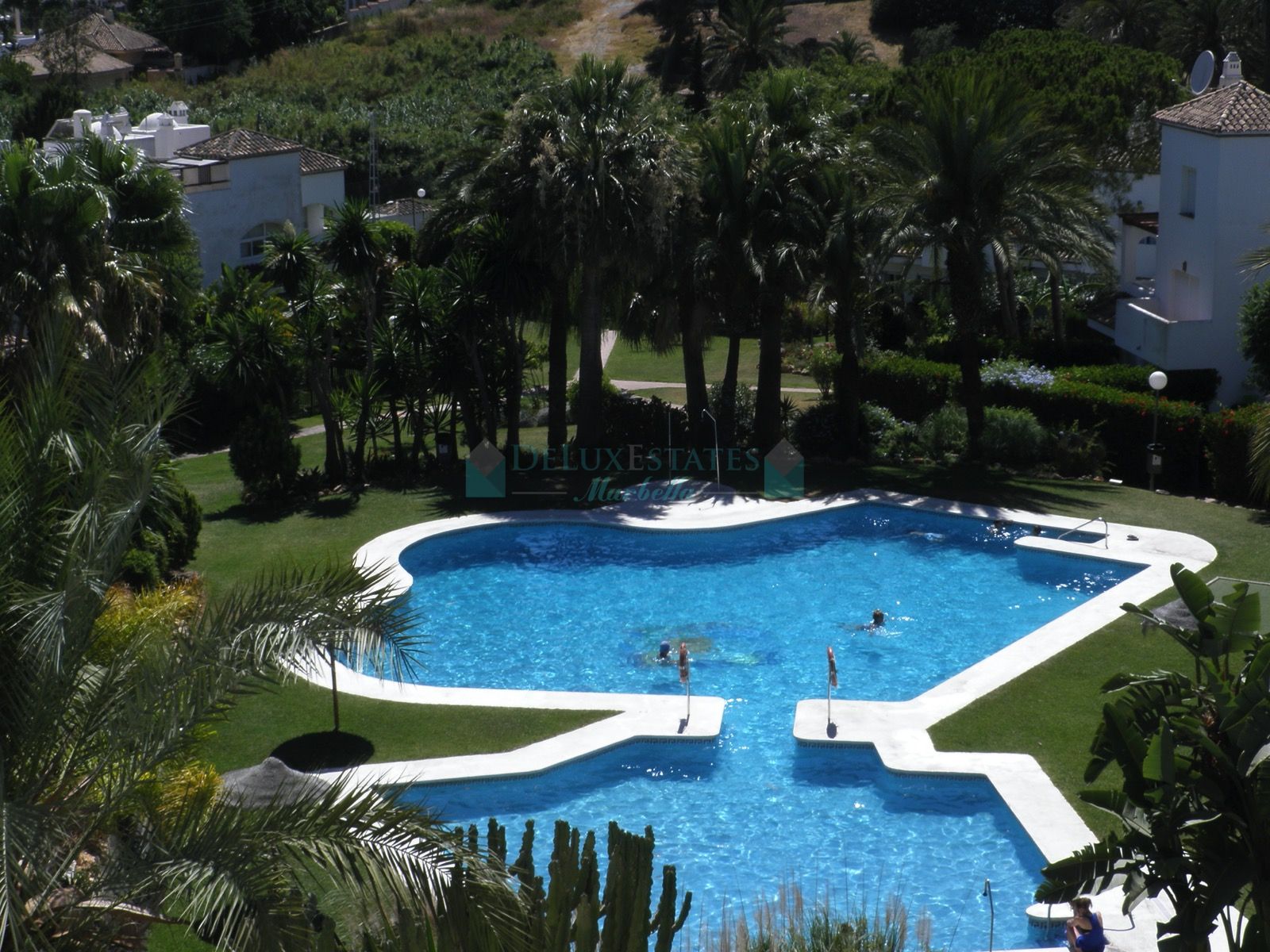 Town House for sale in El Padron, Estepona