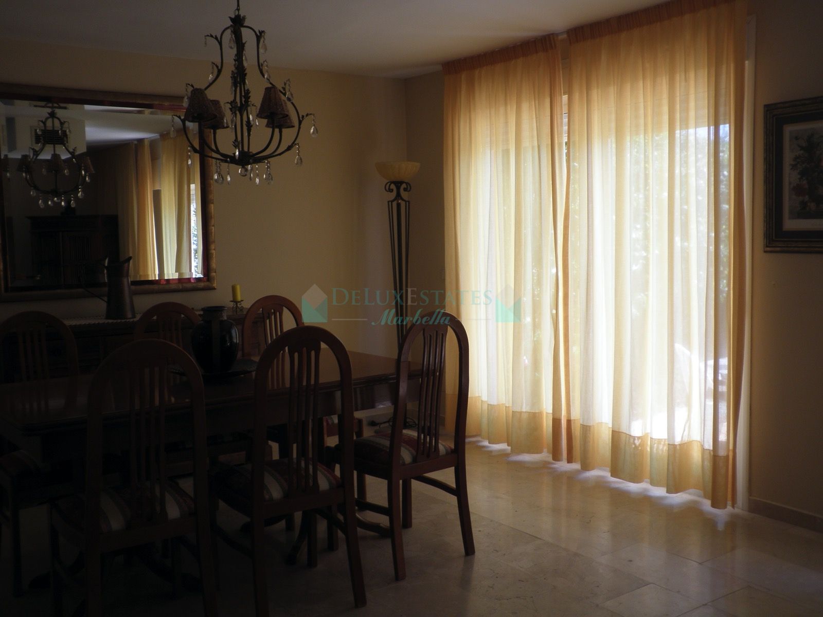 Town House for sale in El Padron, Estepona