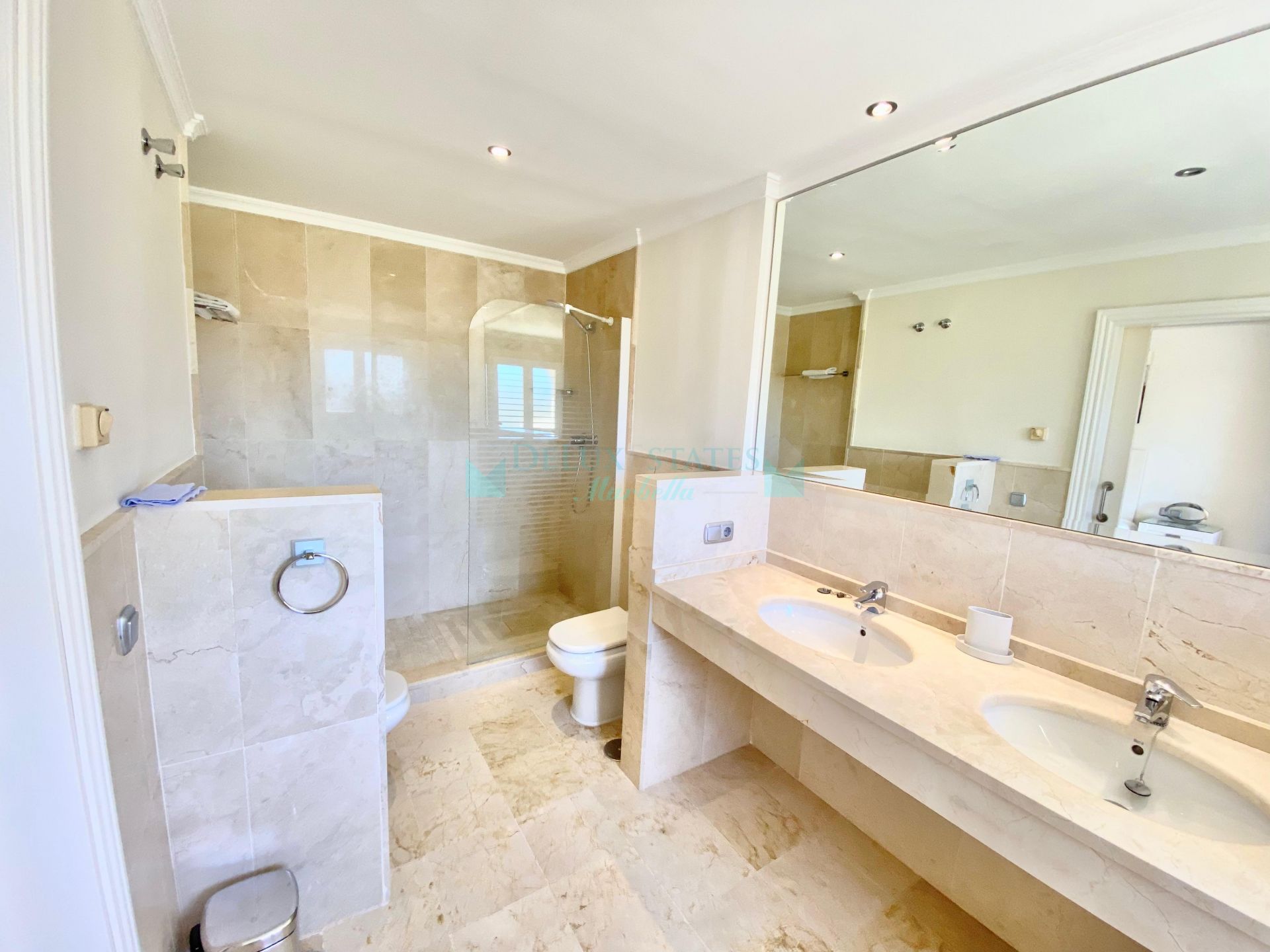 Apartment for rent in Marques de Atalaya, Estepona