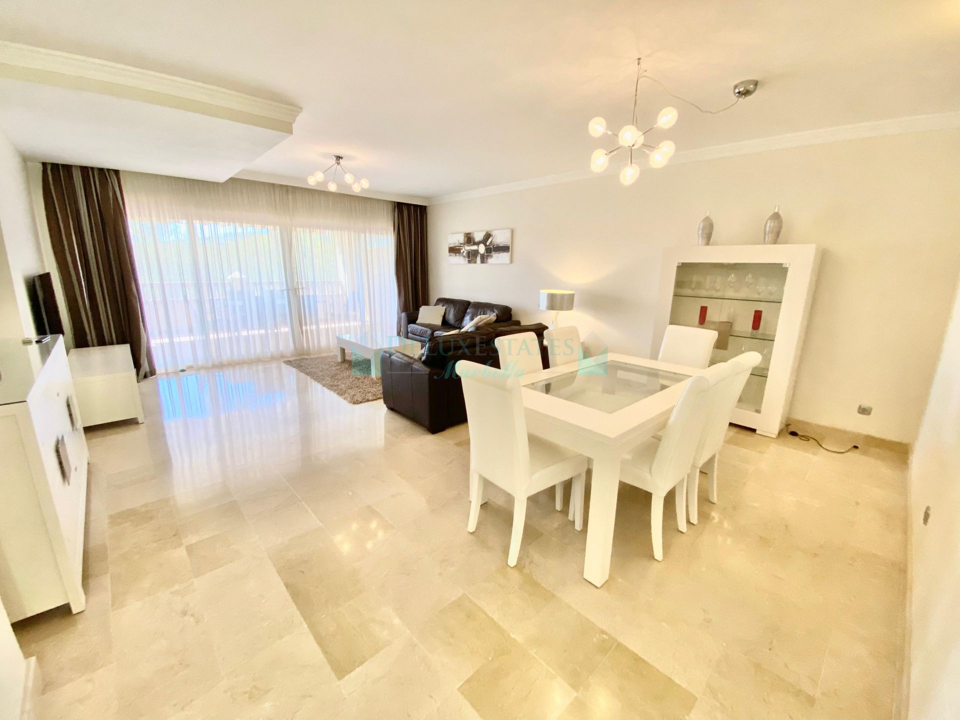 Apartment for rent in Marques de Atalaya, Estepona