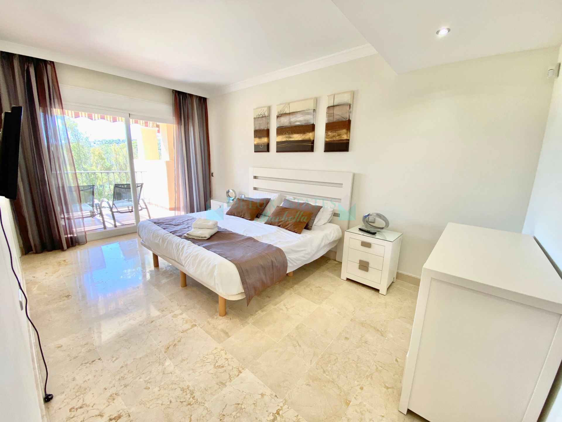 Apartment for rent in Marques de Atalaya, Estepona