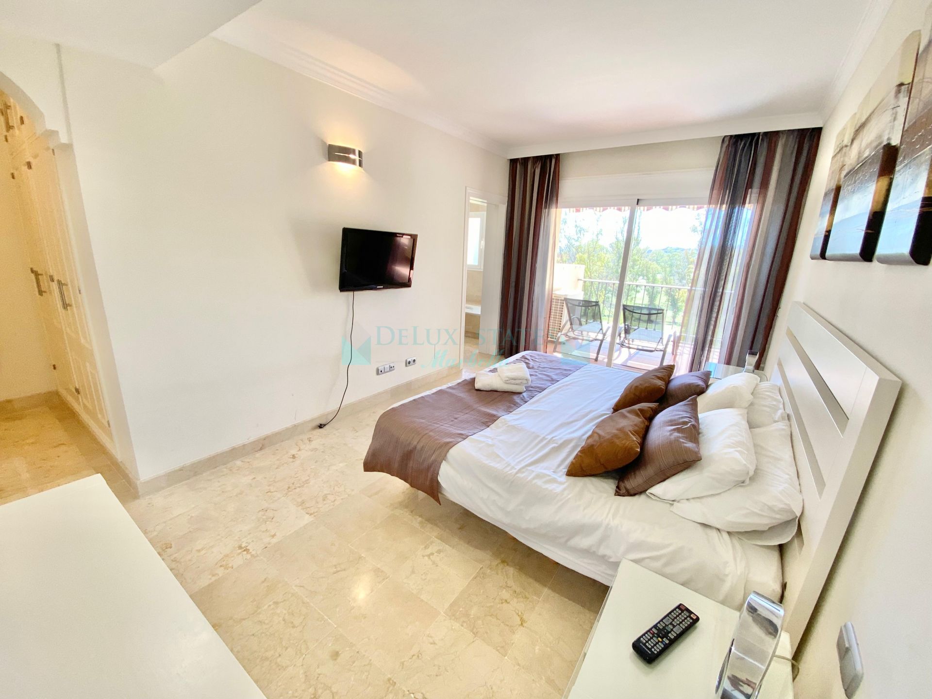 Apartment for rent in Marques de Atalaya, Estepona