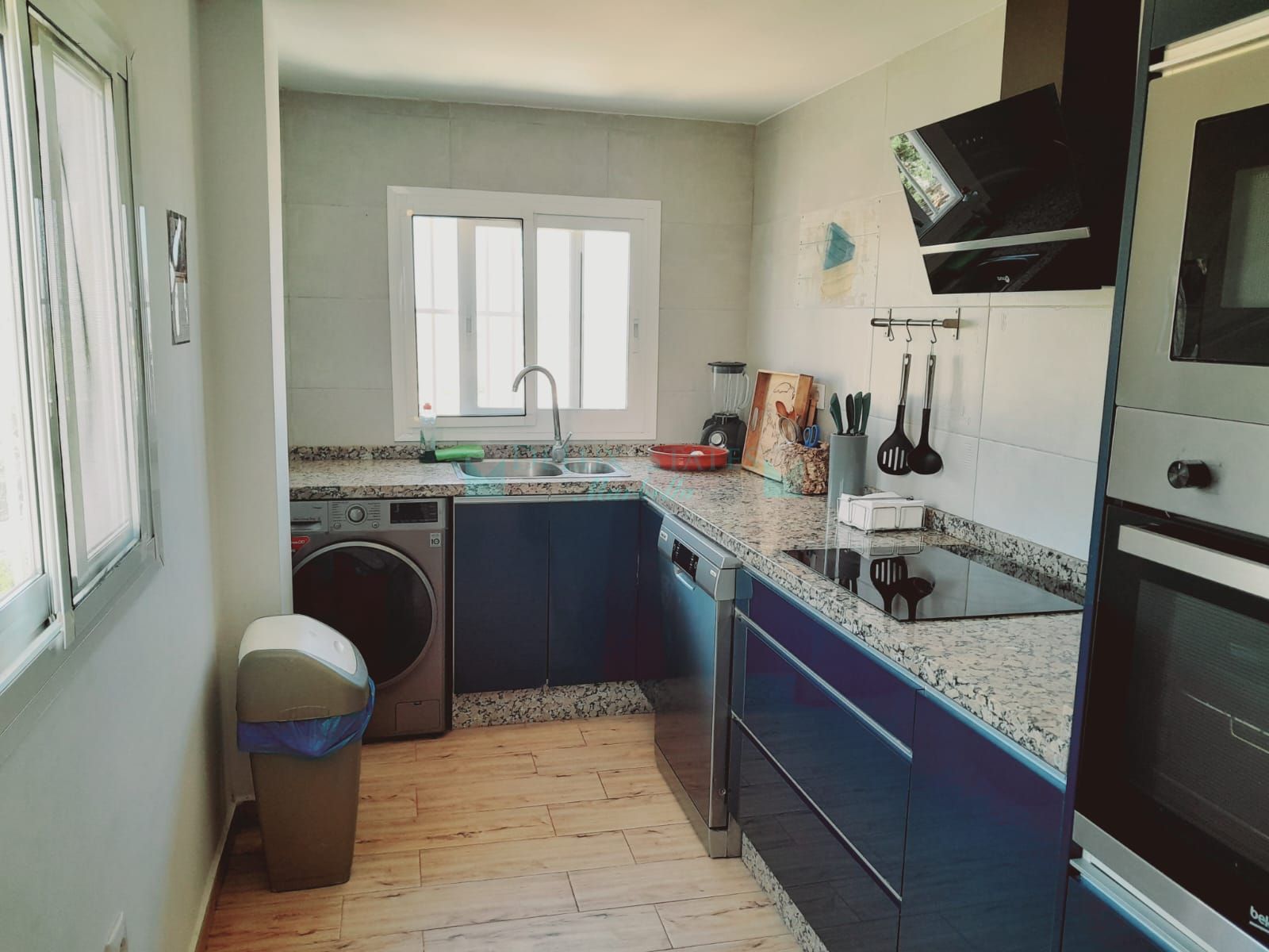 House for sale in Lindasol, Marbella East