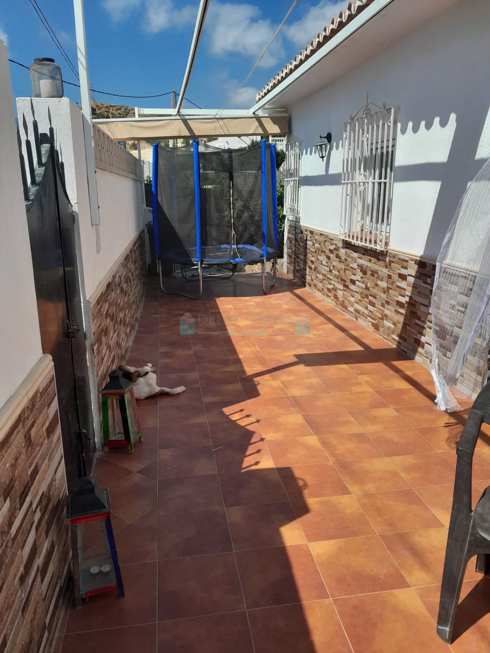 House for sale in Lindasol, Marbella East