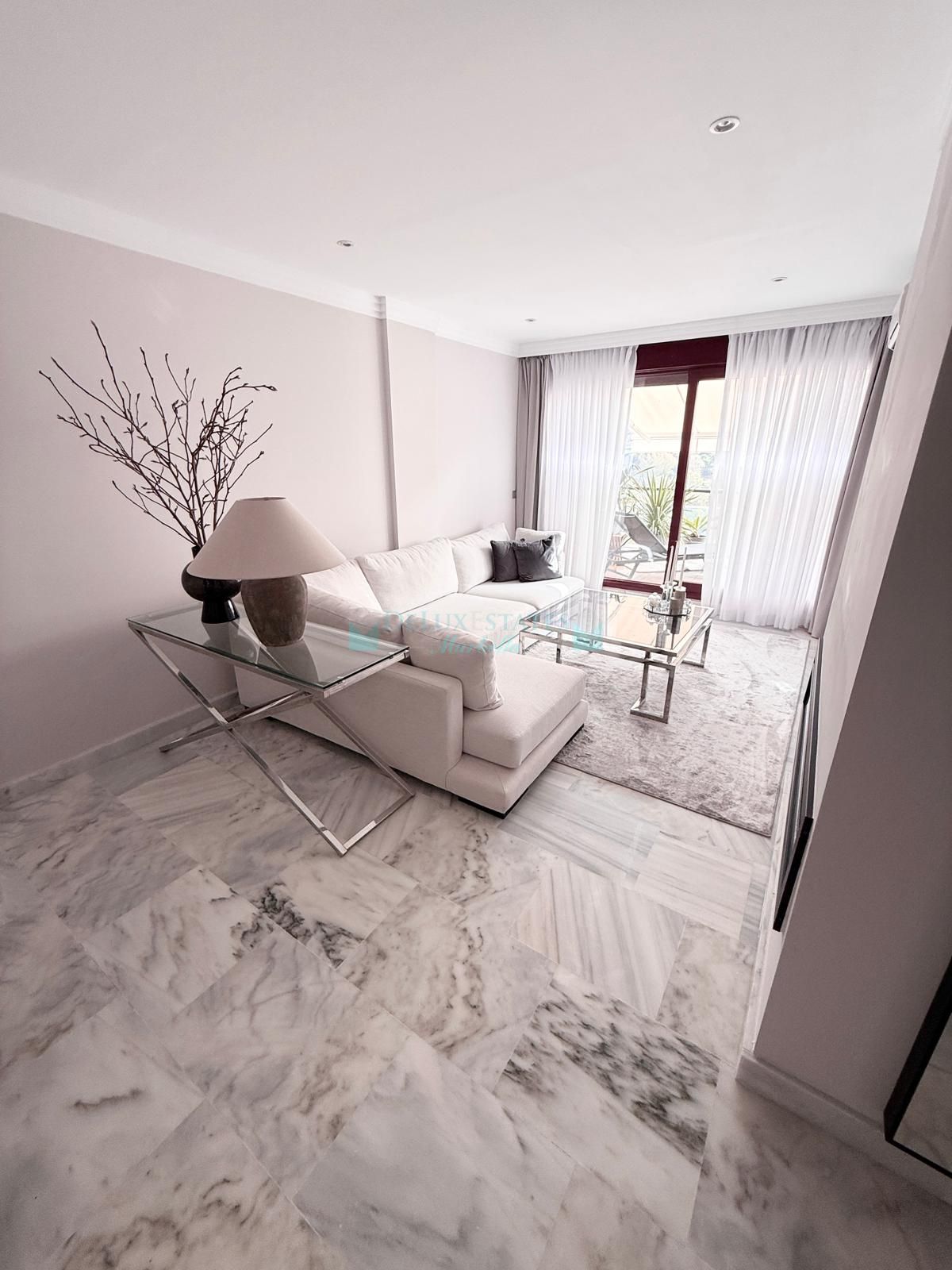 Apartamento en venta en Parque Botanico, Estepona