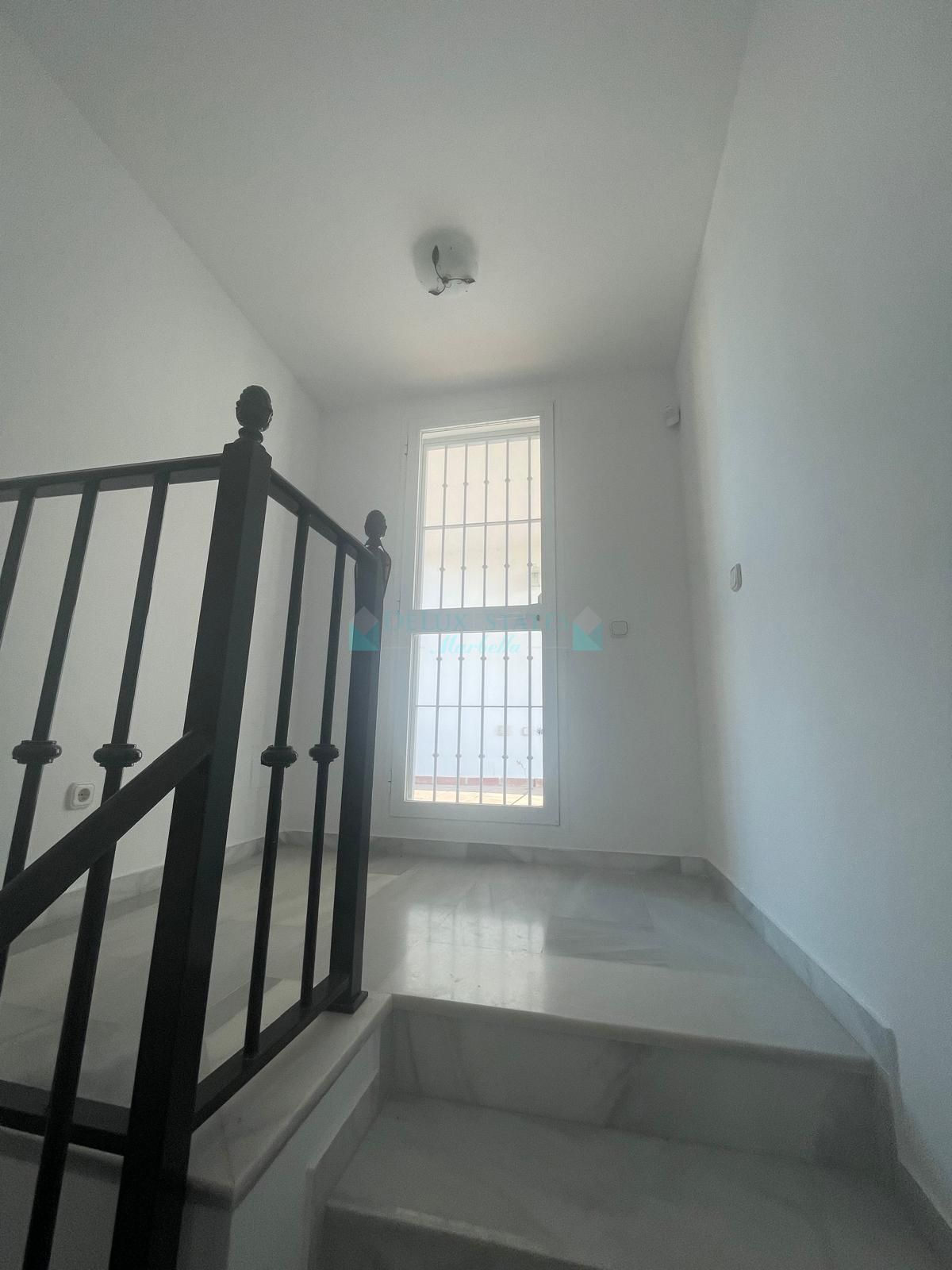 Town House for sale in Nueva Atalaya, Estepona