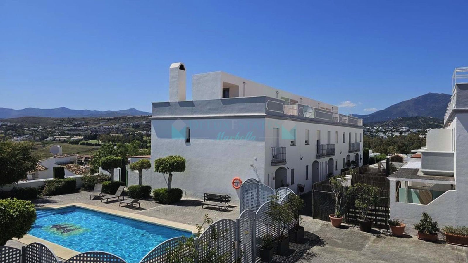 Town House for sale in Nueva Atalaya, Estepona