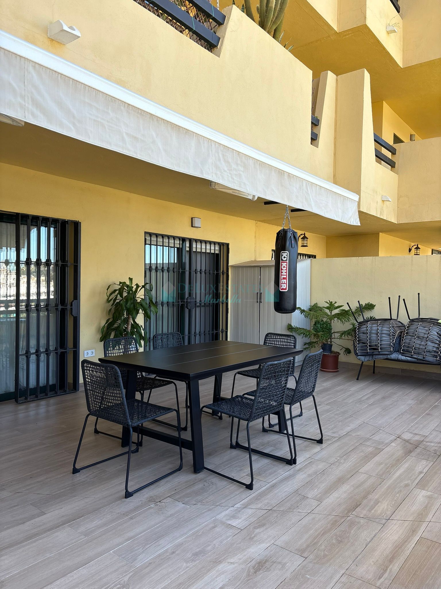 Apartamento Planta Baja en venta en La Resina Golf, Estepona