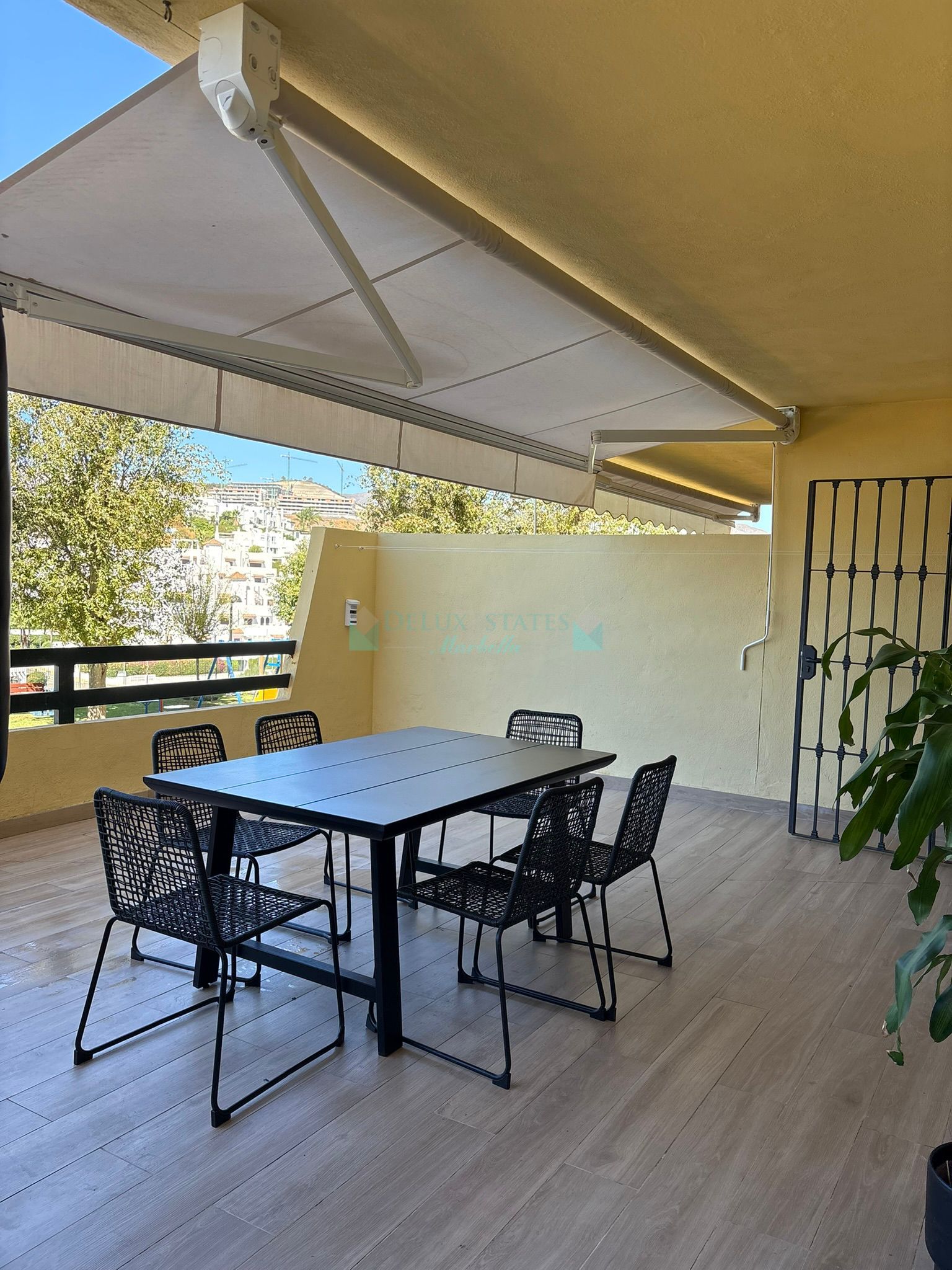 Apartamento Planta Baja en venta en La Resina Golf, Estepona