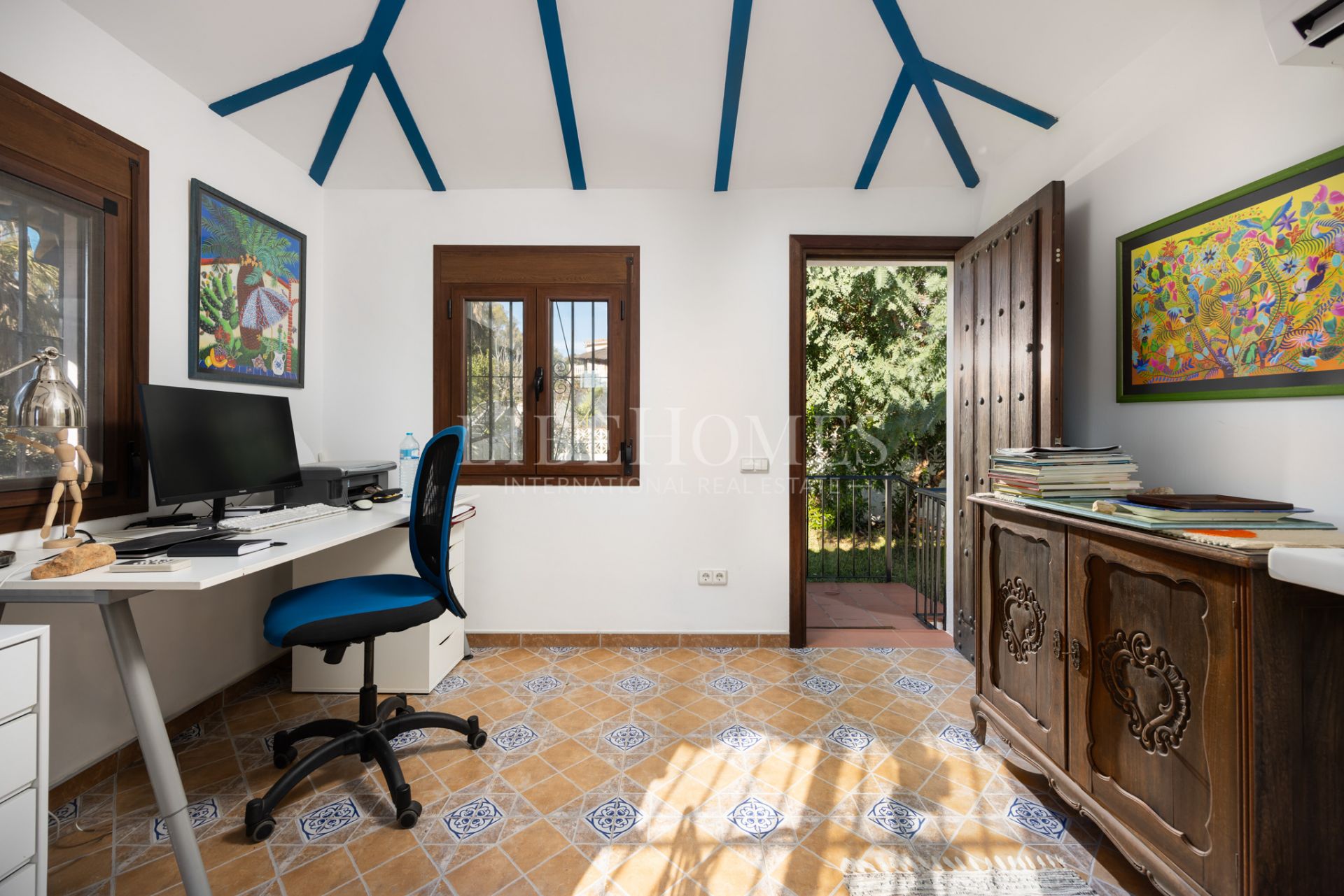 Beautiful Andalusian villa with a unique character in Marbella East