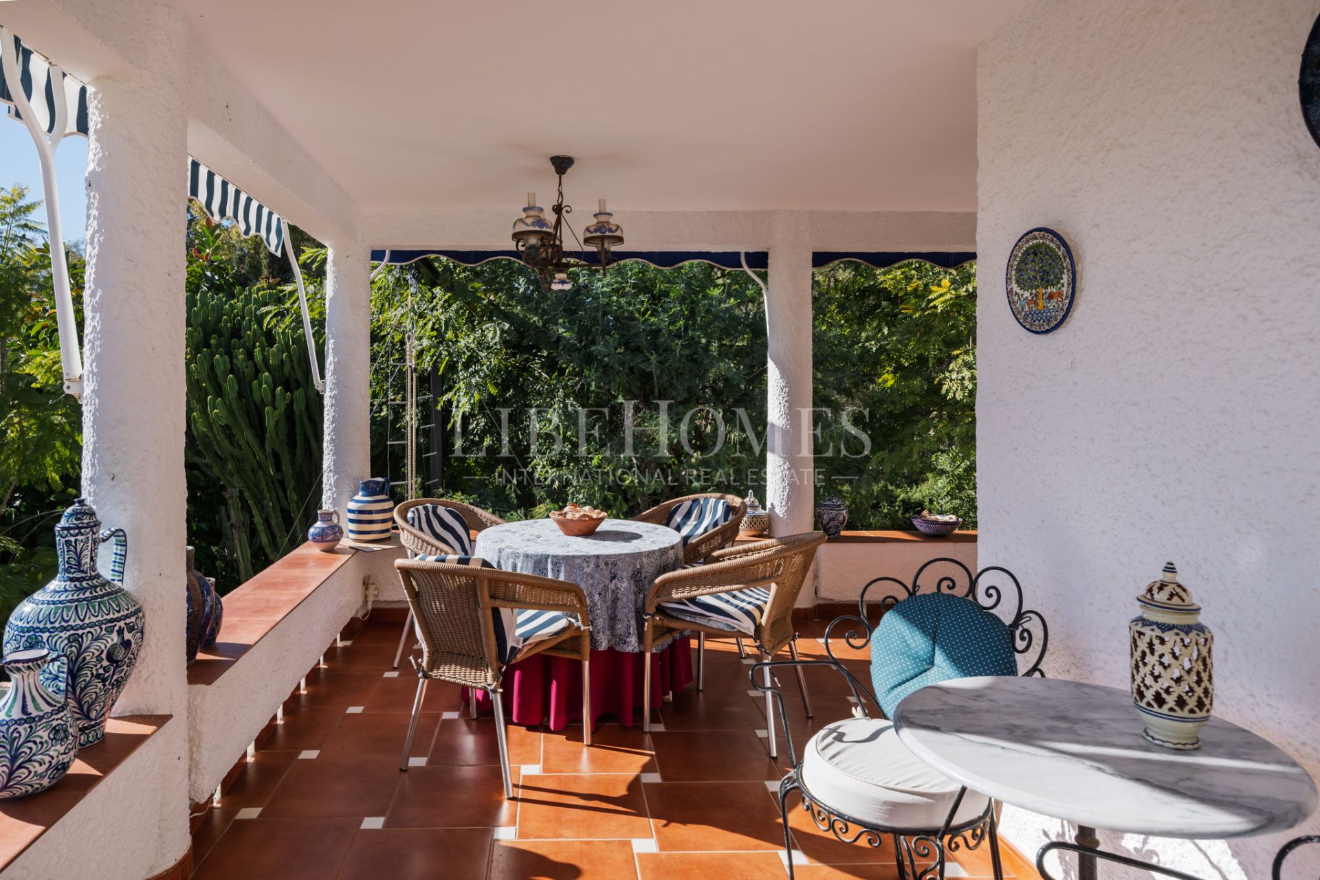 Beautiful Andalusian villa with a unique character in Marbella East