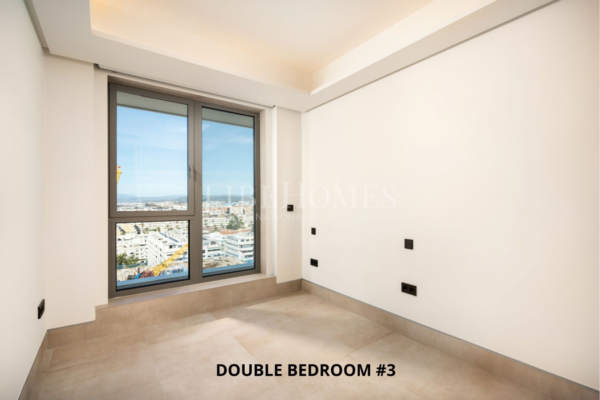 Brand new, luxury beachfront apartment for sale in Malaga city